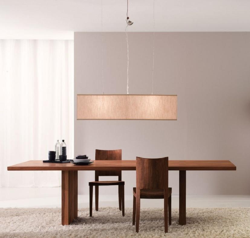 Fait main Table contemporaine et minimaliste fabriquée à la main en noyer américain en vente