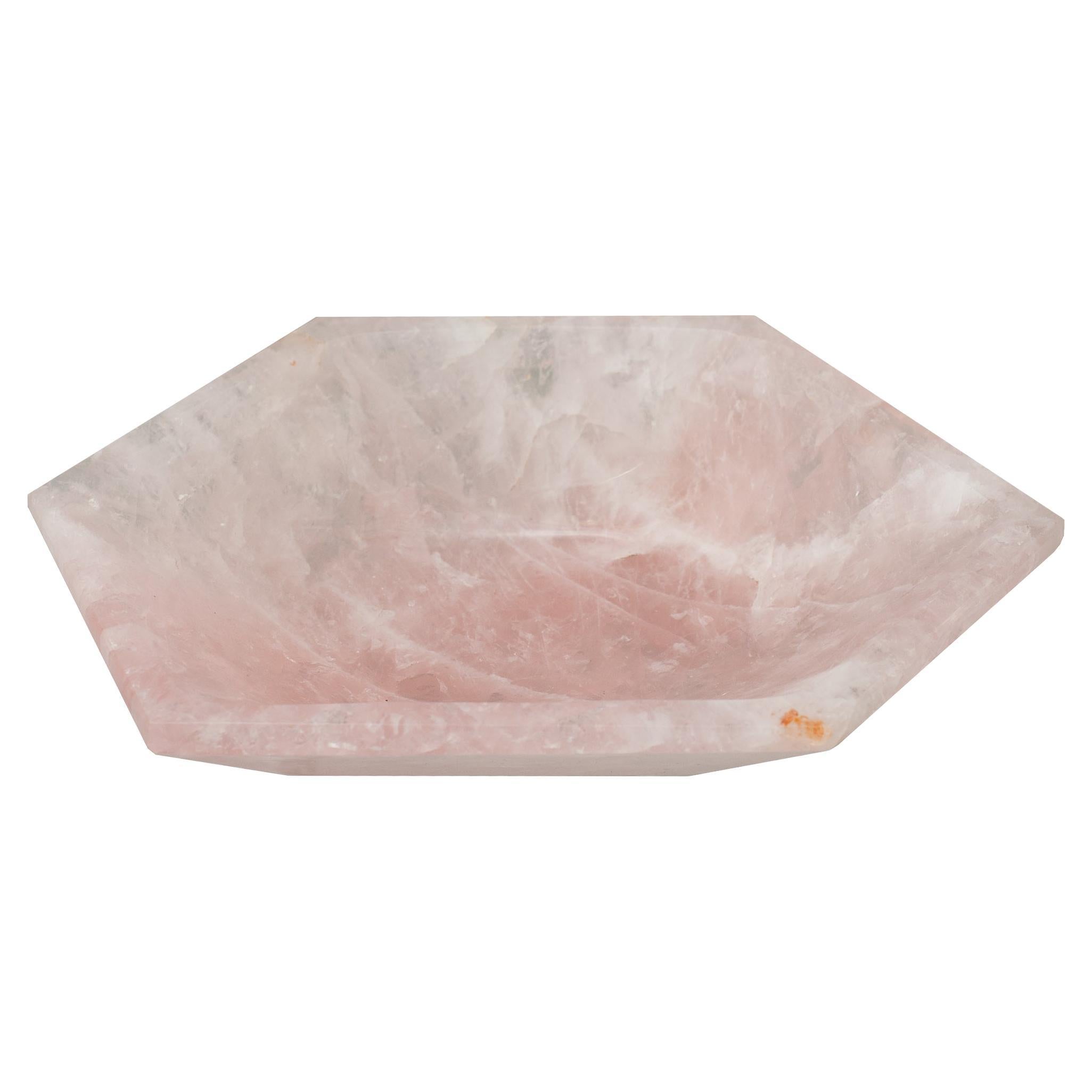 Zeitgenössische, kantige Schale aus rosa Rosenquarz im Angebot