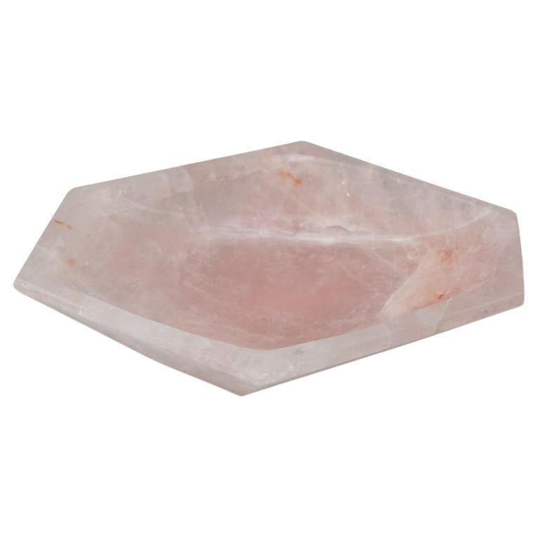 Bol angulaire contemporain en quartz rose