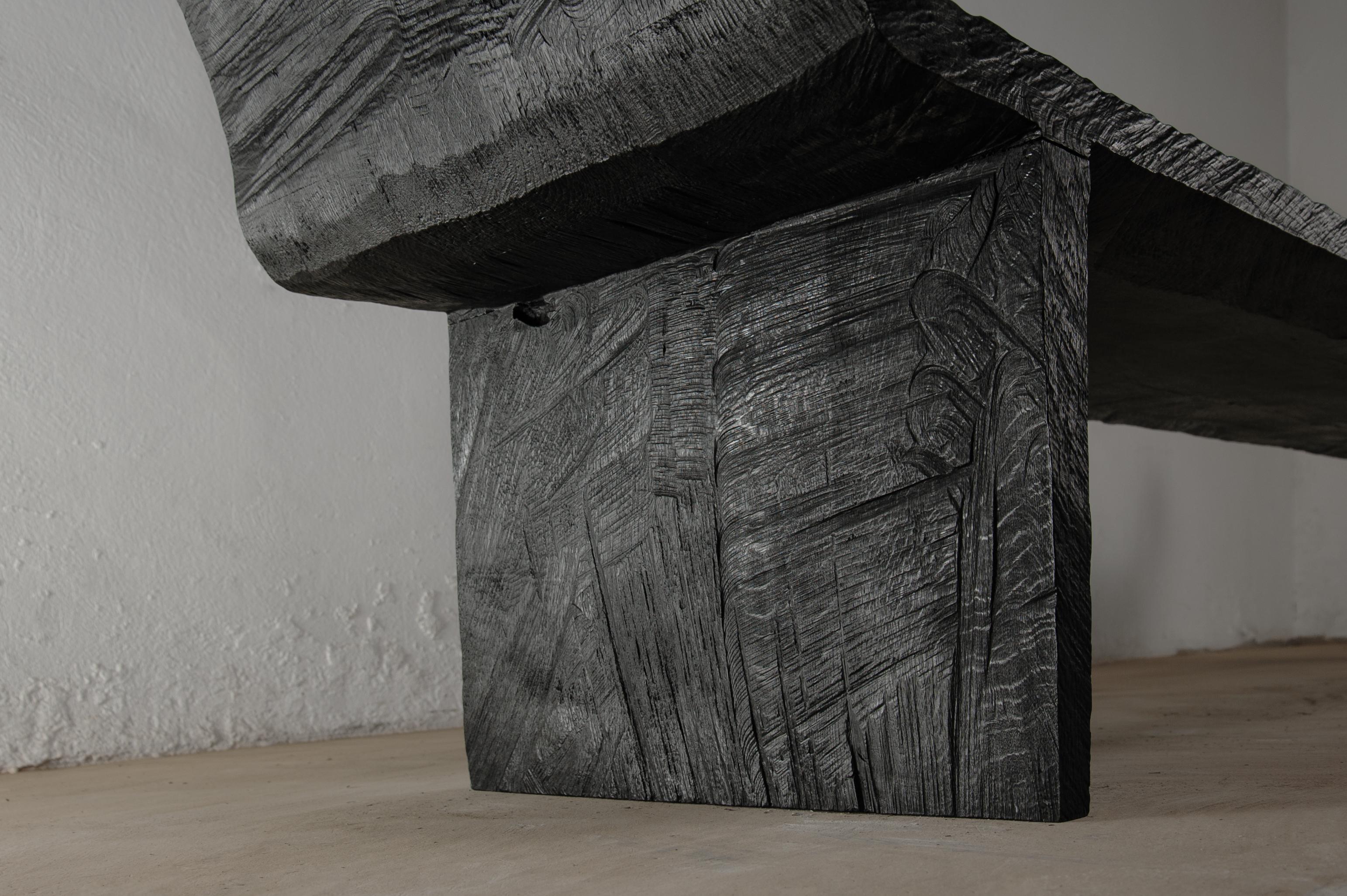 Contemporary Antic Bench von Soha Concept, Eiche massiv, dunkel (Russisch) im Angebot