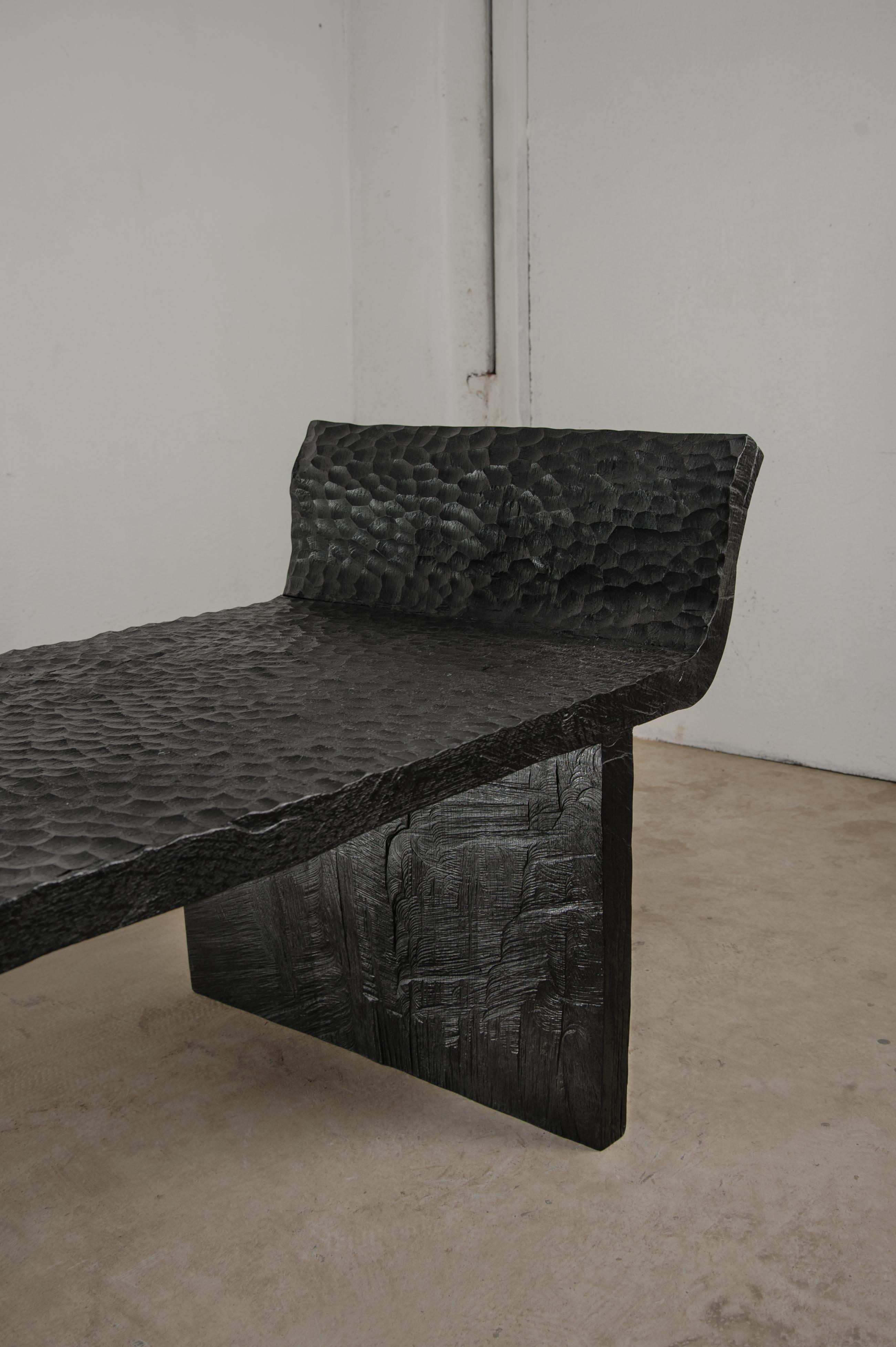 Contemporary Antic Bench von Soha Concept, Eiche massiv, dunkel (21. Jahrhundert und zeitgenössisch) im Angebot