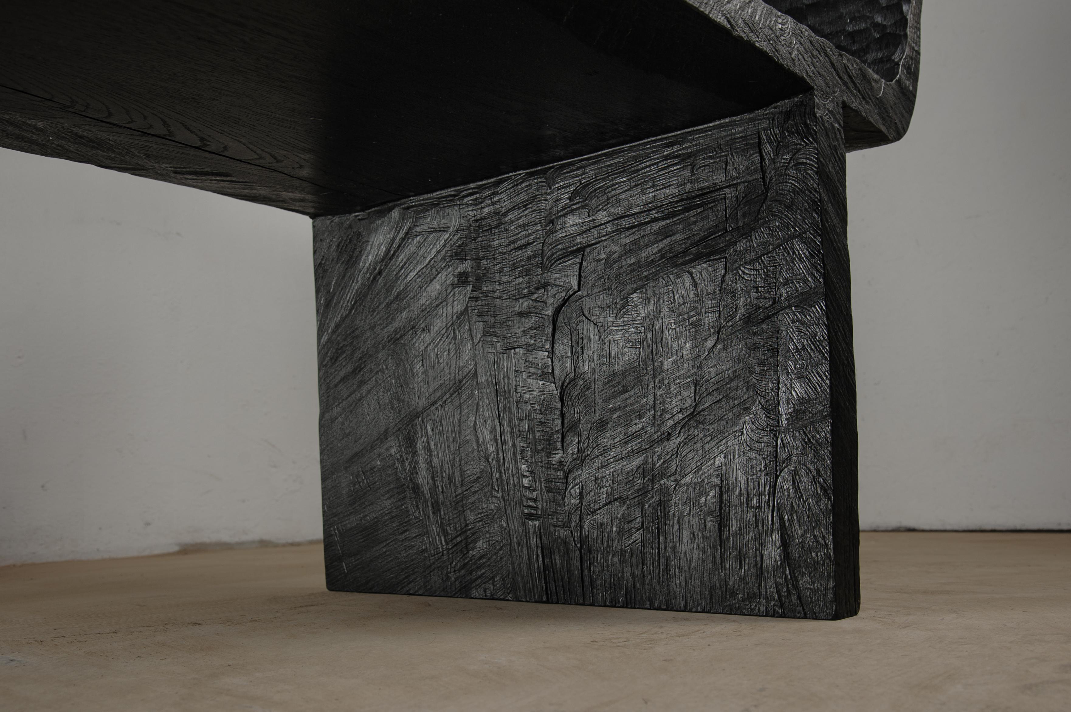 Contemporary Antic Bench von Soha Concept, Eiche massiv, dunkel (Eichenholz) im Angebot