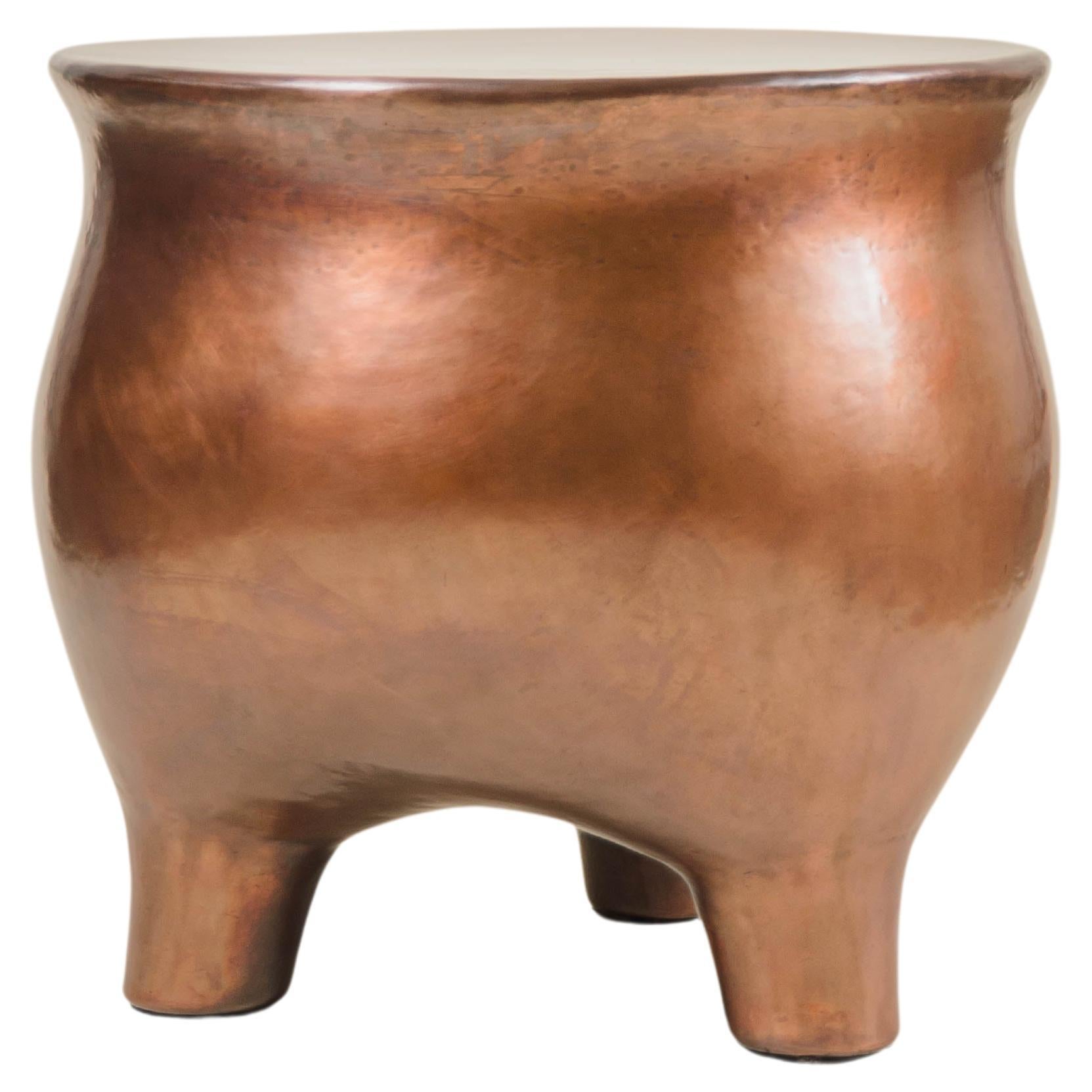 Zeitgenössischer dreibeiniger Trommelhocker aus antikem Kupfer mit Li-Design von Robert Kuo im Angebot