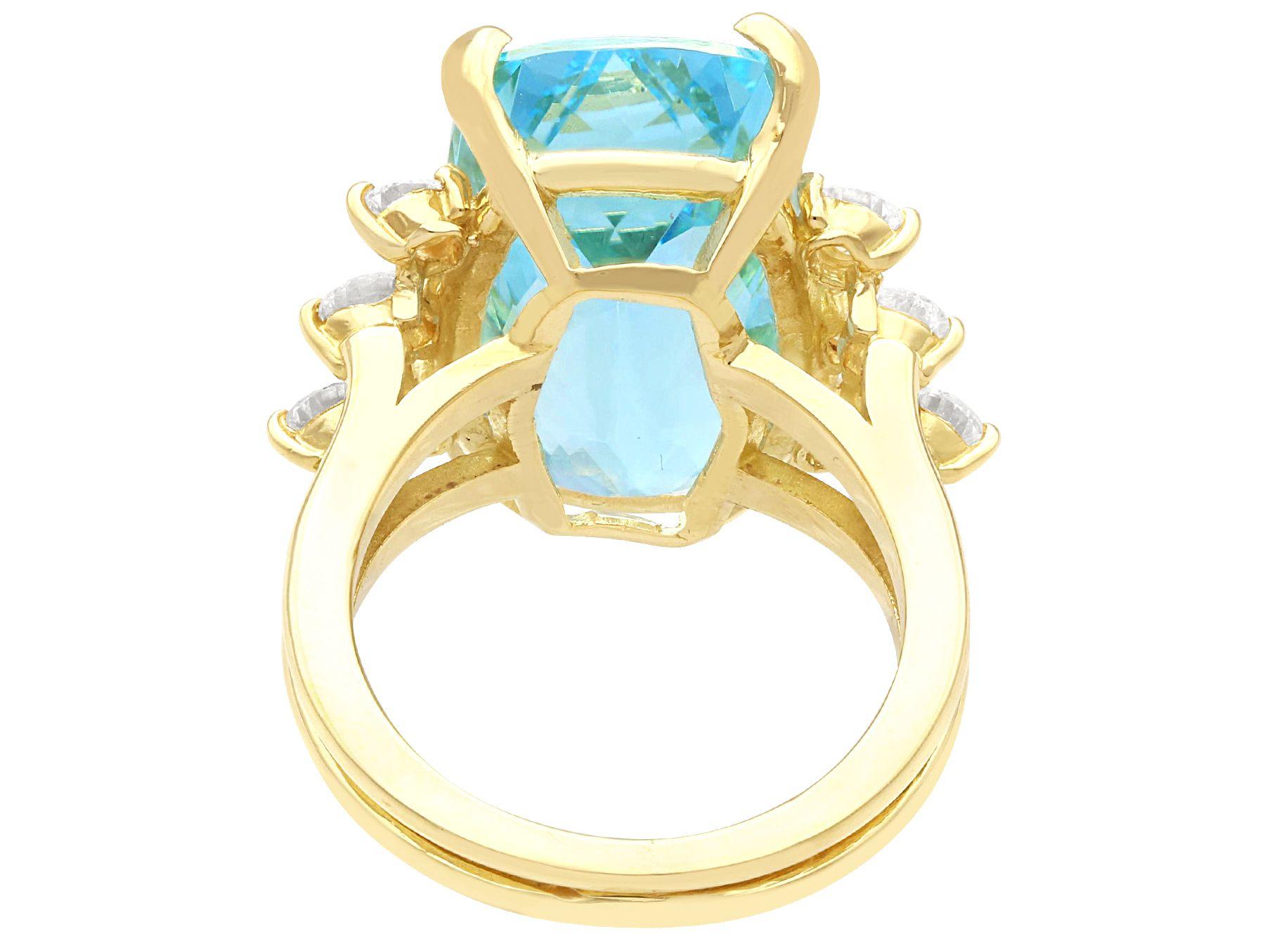 Contemporary Aquamarine and Diamond, 18 Carat Yellow Gold Cocktail Ring In Excellent Condition In Jesmond, Newcastle Upon Tyne