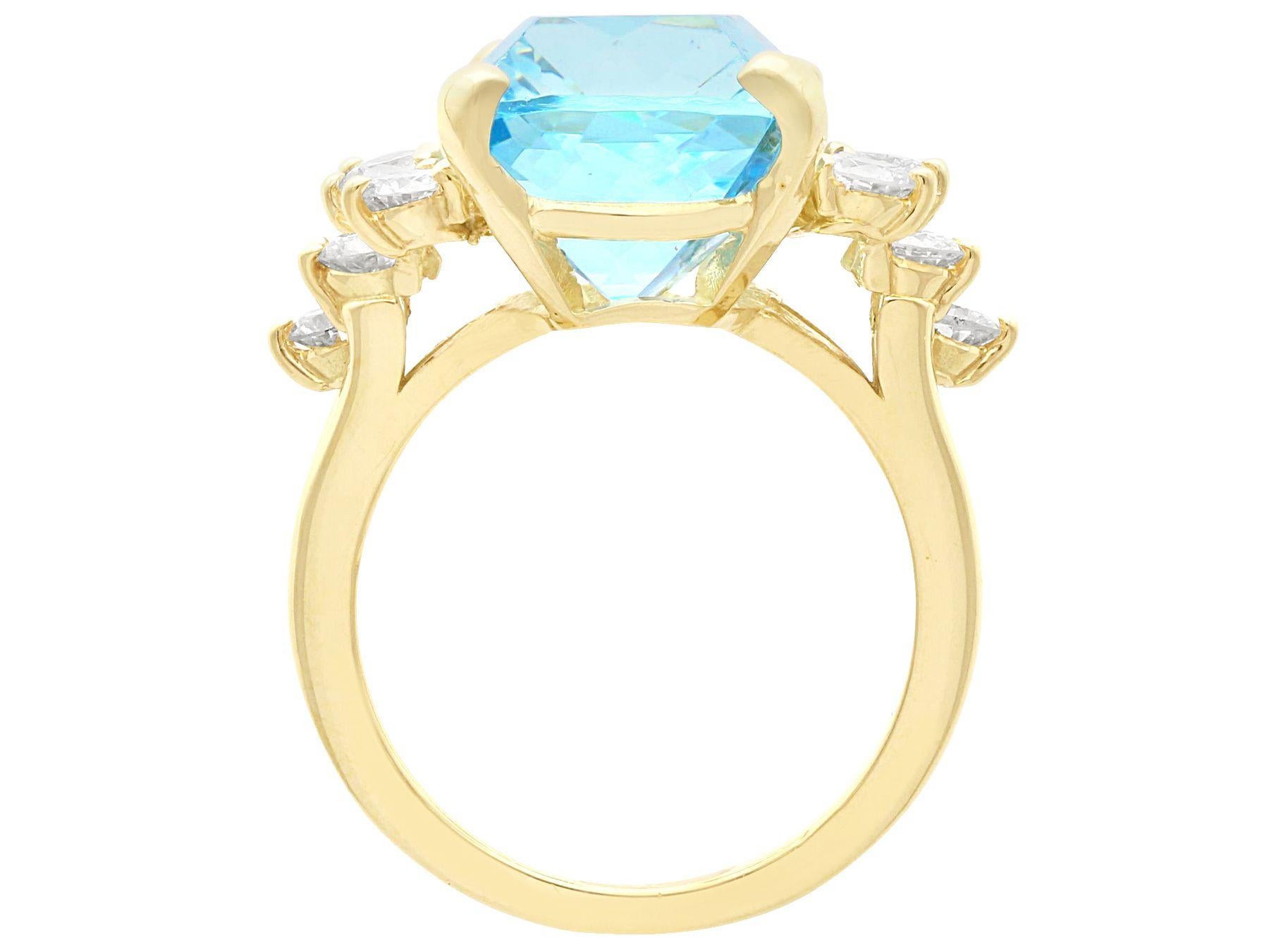 Women's or Men's Contemporary Aquamarine and Diamond, 18 Carat Yellow Gold Cocktail Ring