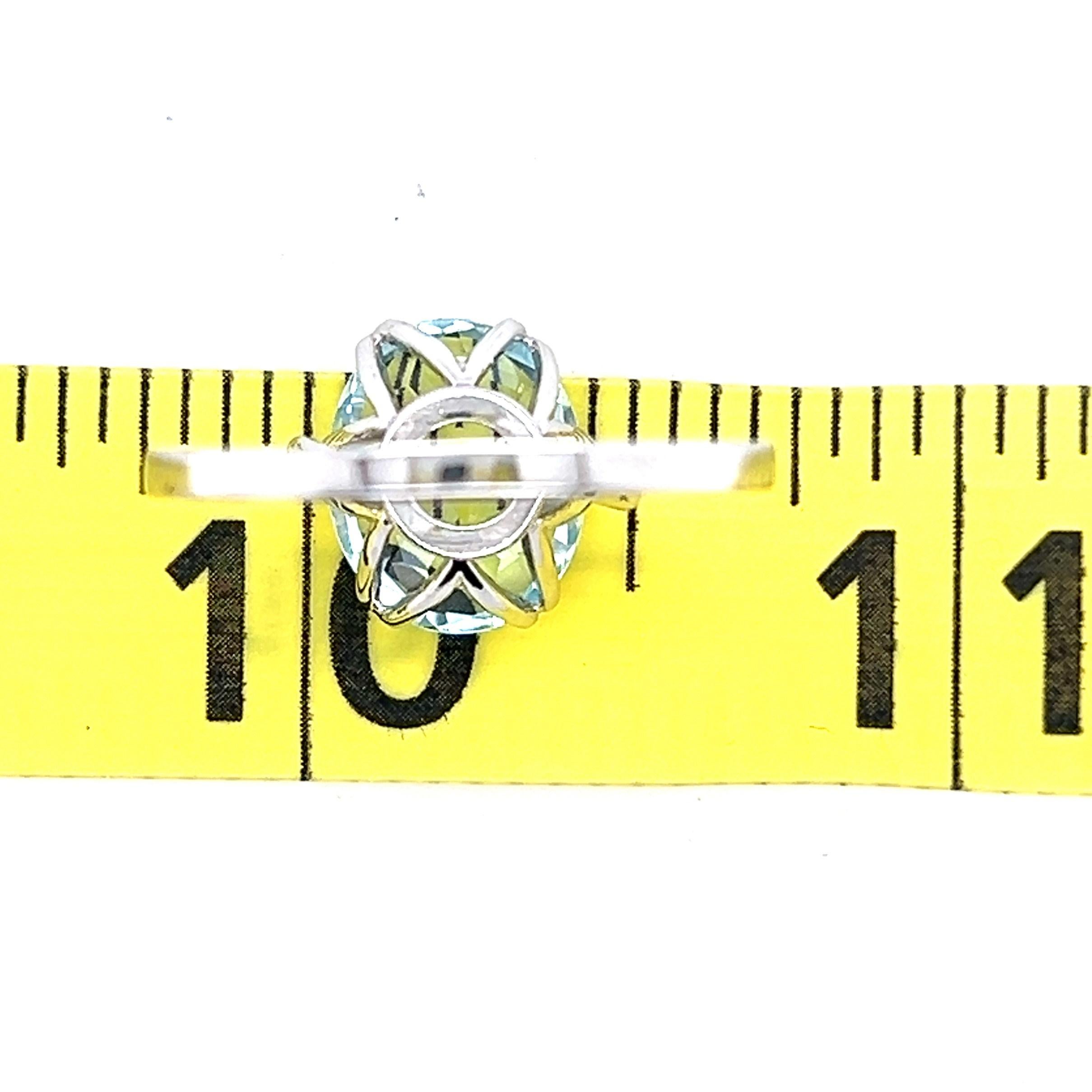 Contemporary 4.25 Carat Oval Aquamarine and Diamond Accent White Gold Ring 1