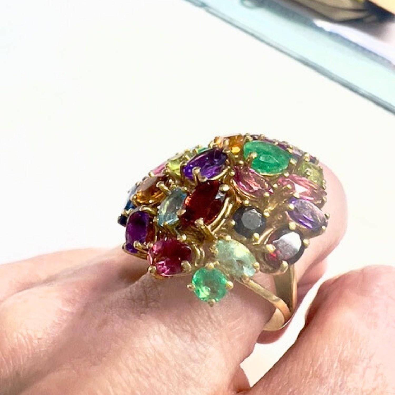 Contemporary  Aquamarine and Multi-Gemstone Gold Ring In Good Condition In MADRID, ES