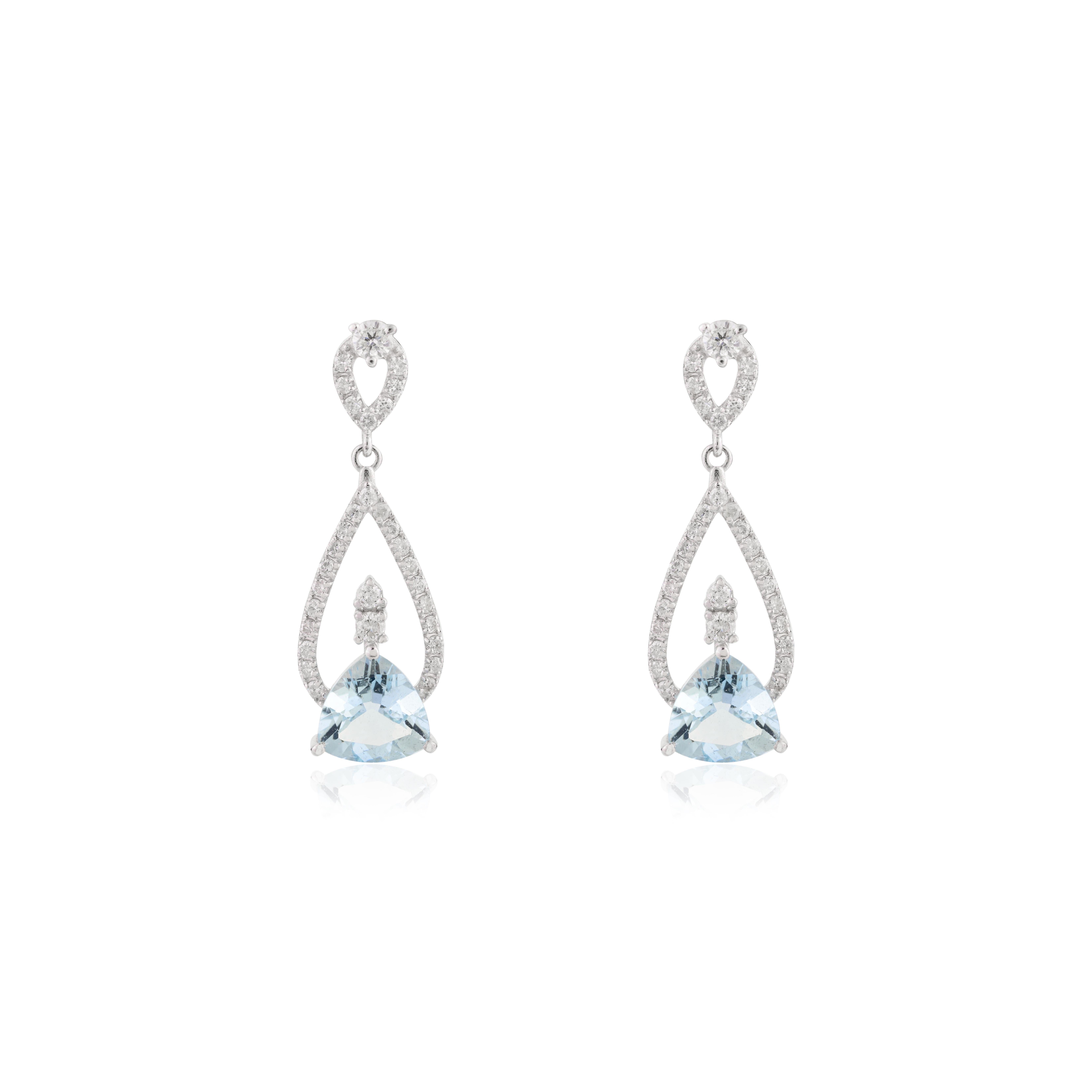 Art Nouveau Orecchini pendenti contemporanei con acquamarina e diamanti in oro bianco massiccio 18k in vendita