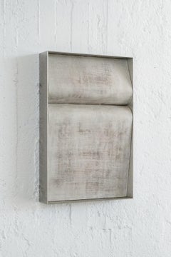 Contemporary Arch Wallpiece White with patinated leather by Jumandie Seys