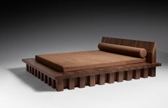 Contemporary Arcus Bed in walnut
