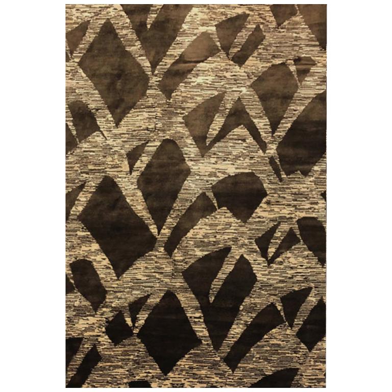 Zeitgenössischer Teppich in Schokoladenbraun:: handgefertigt aus Seiden-Hanf-Wolle:: "Karma"