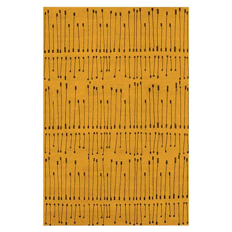 Tapis contemporain en moutarde dorée:: fait à la main en laine de soie "Pieces" en vente