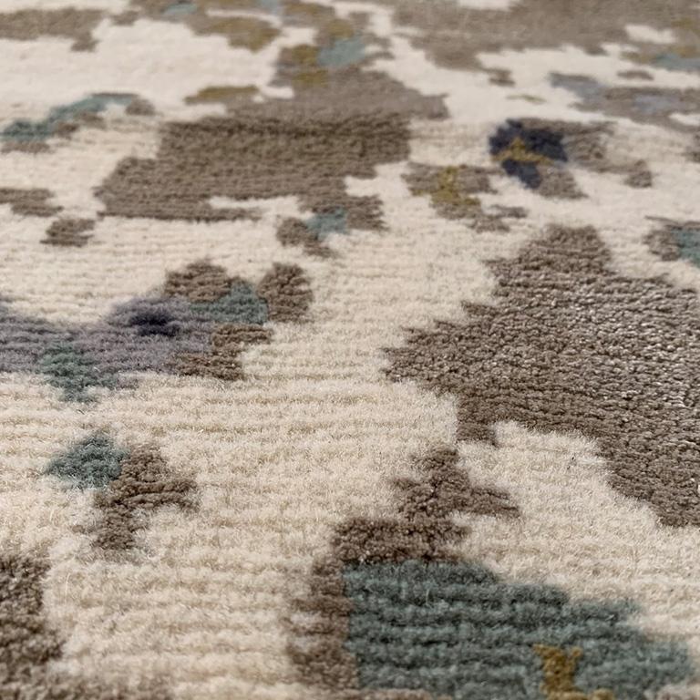 This is an extraordinary of exquisitely crafted and beautifully designed carpets. Rug Art Abstract Contemporary Collection brings the Avant Garde art at your foot steps. Known for her alluring style, Creative Director Sigal Sasson brings old world
