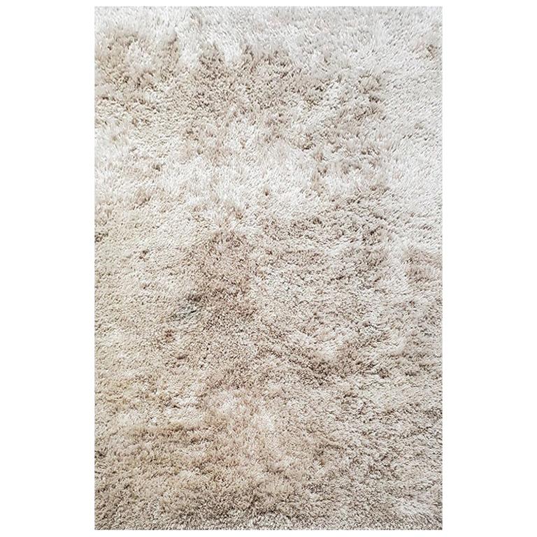 Contemporary Area Rug Pearl Silver, Loom-Knotted Viscose, Super Shag