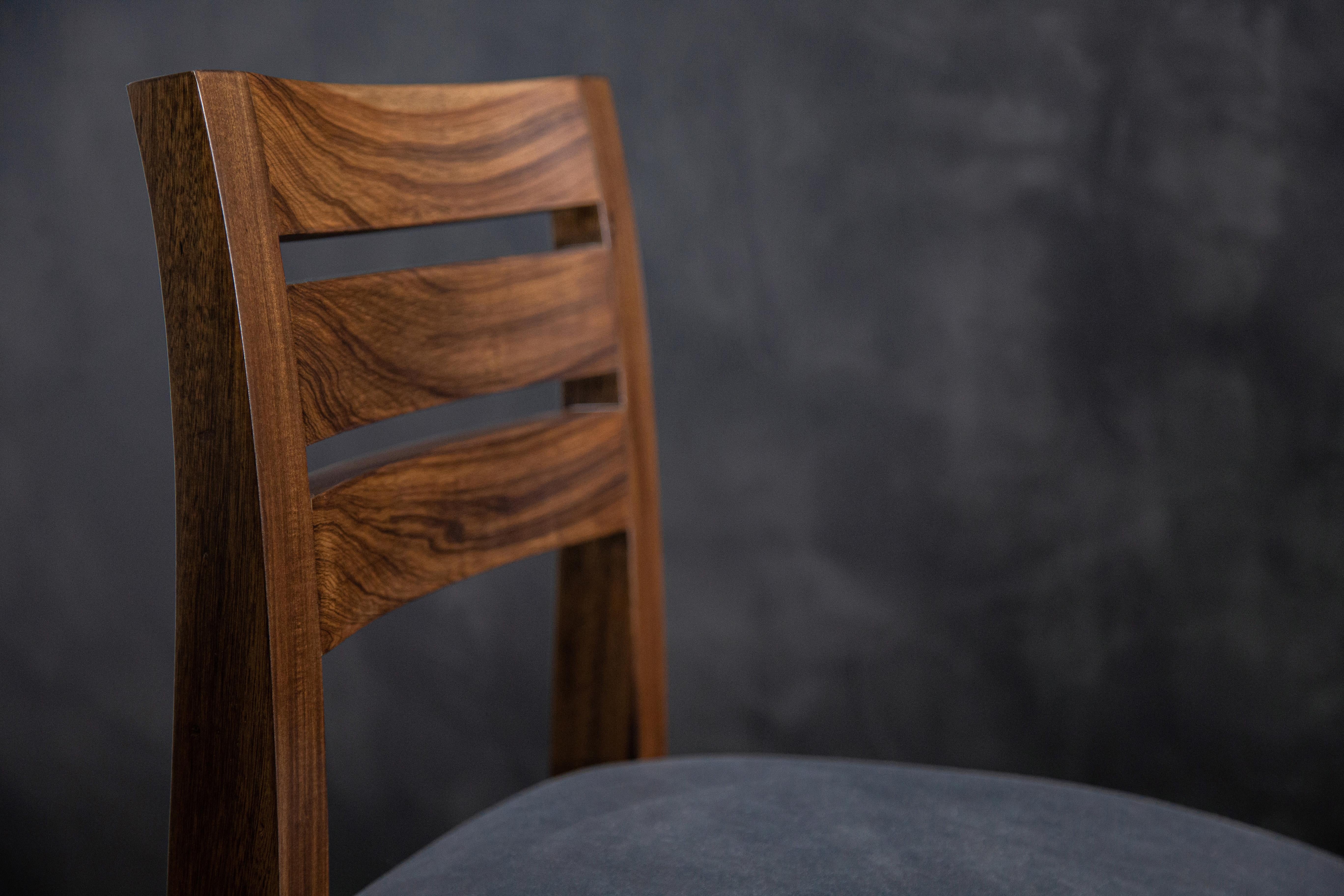 Contemporary Argentine Rosewood and Leather Side Chair von Costantini, Renzo (21. Jahrhundert und zeitgenössisch) im Angebot