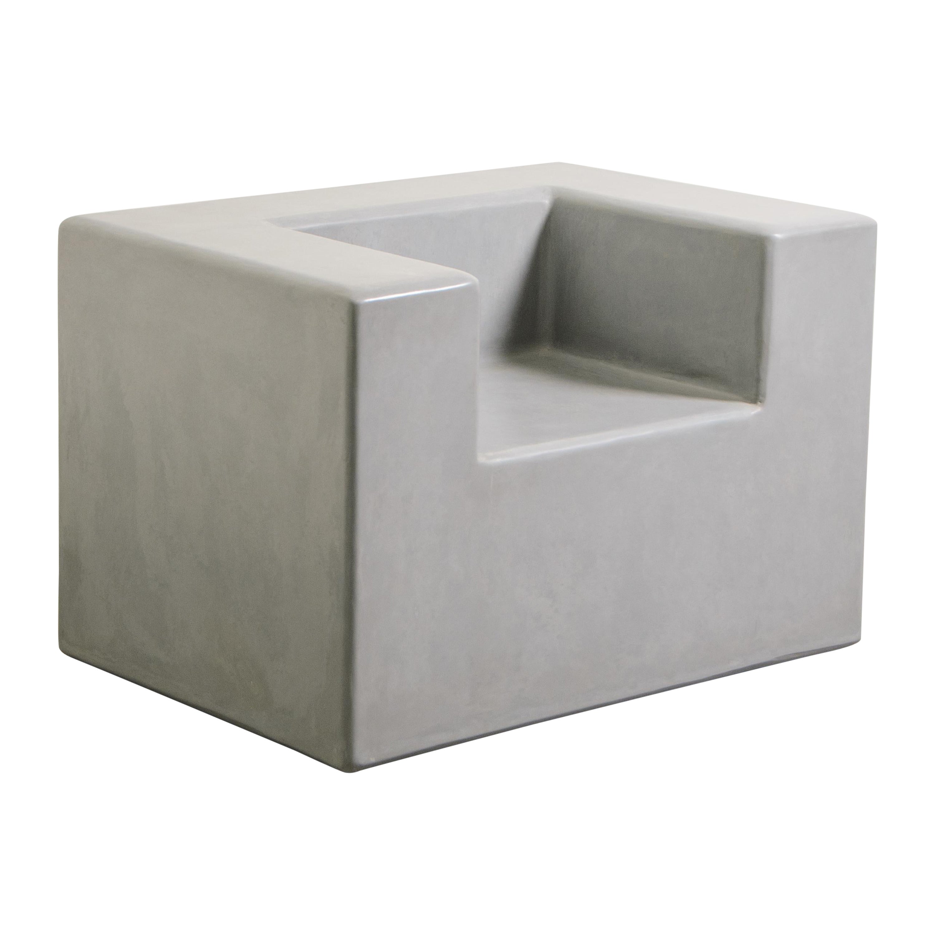 Silla contemporánea con reposabrazos en laca gris de Robert Kuo, edición limitada