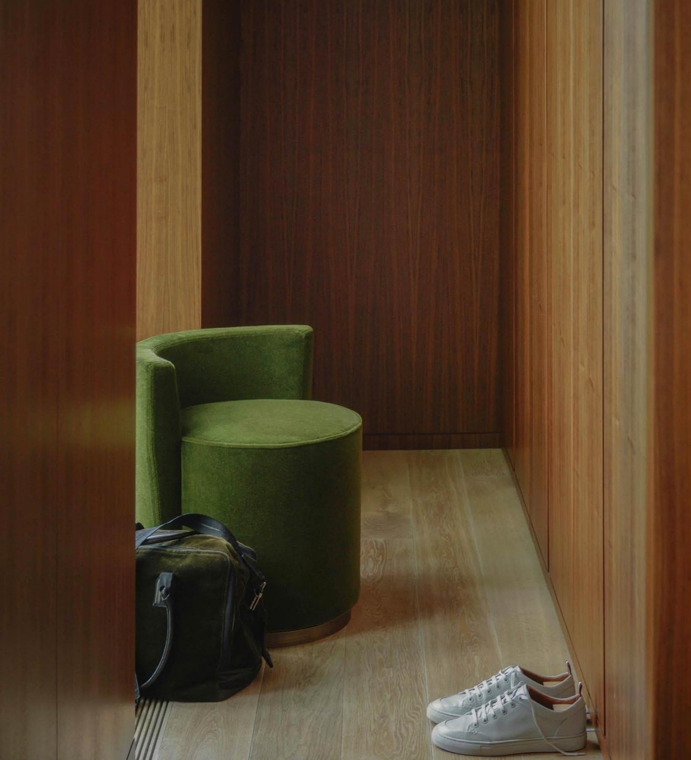 Organic Modern Contemporary Armchair 'Bond Street' by Man of Parts, Kvadrat, Balboa, 0019 For Sale