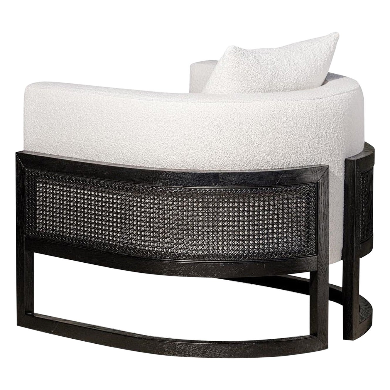 Contemporary Armchair aus schwarzem Eichenholz und Boucle-Stoff