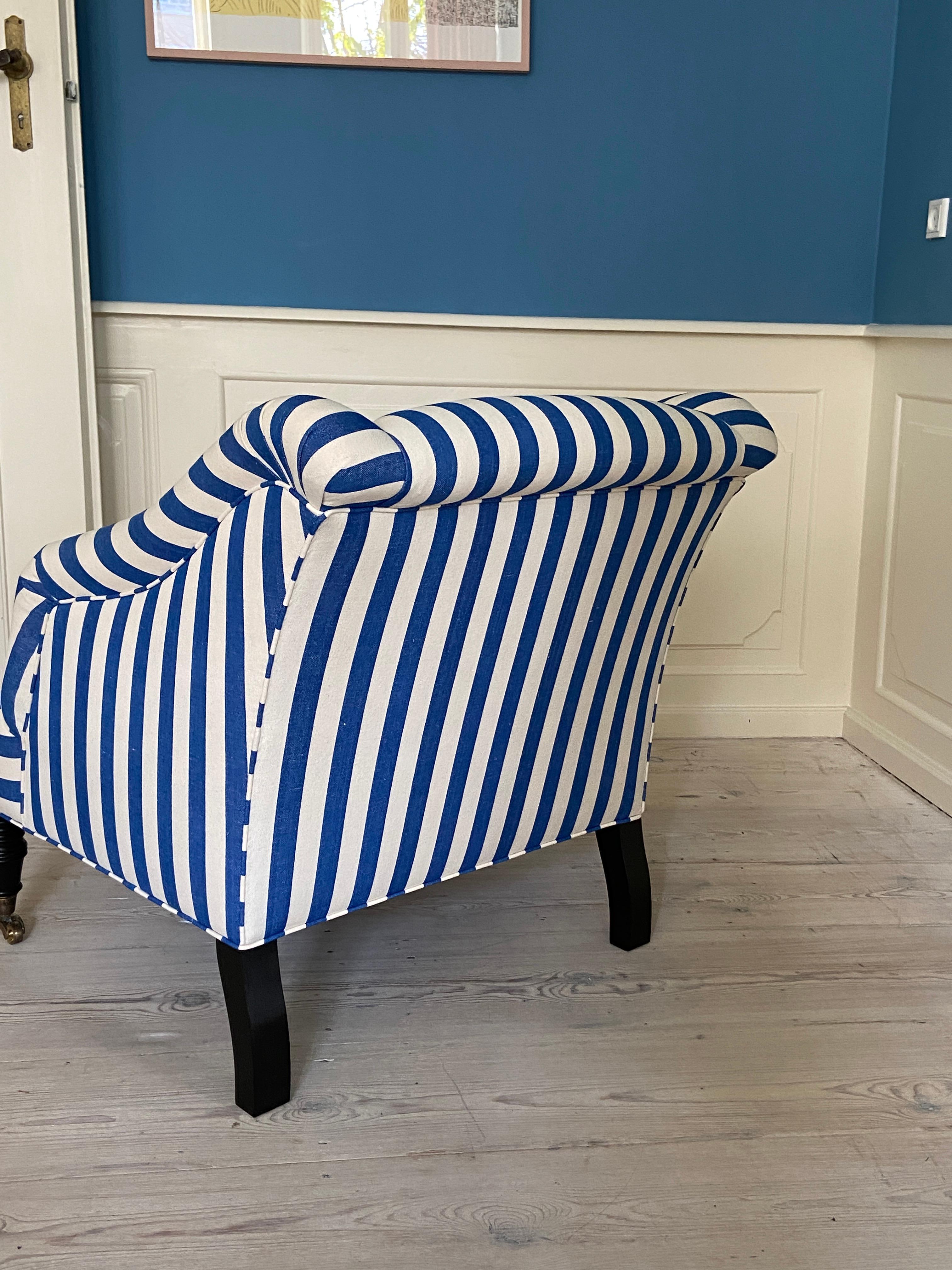 Contemporary Armchair in Customized Blue Wide Striped Upholstery, Belgium, 2023 In Excellent Condition For Sale In Copenhagen K, DK