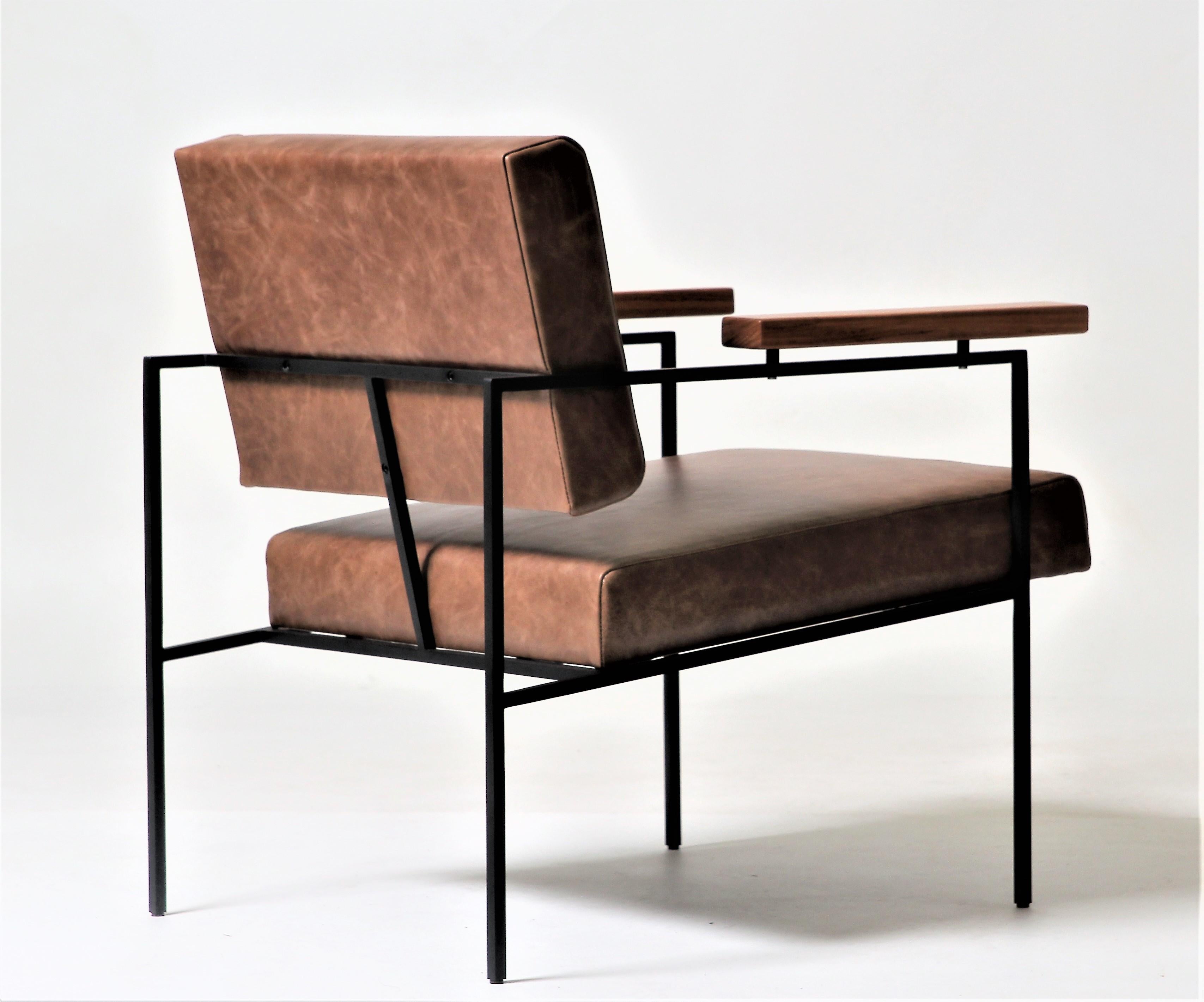 Minimalistischer minimalistischer Sessel „Helena“ von Samuel Lamas (Leder) im Angebot
