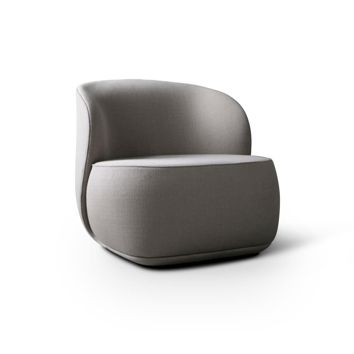 La Pipe lounge - armchair
Design: Friends & Founders

Available with fixed base or return swivel
Upholstery available in a wide range of fabrics and leathers
Model shown (fabric): Kvadrat, Vidar x Raf Simons 222

Price may vary depending on