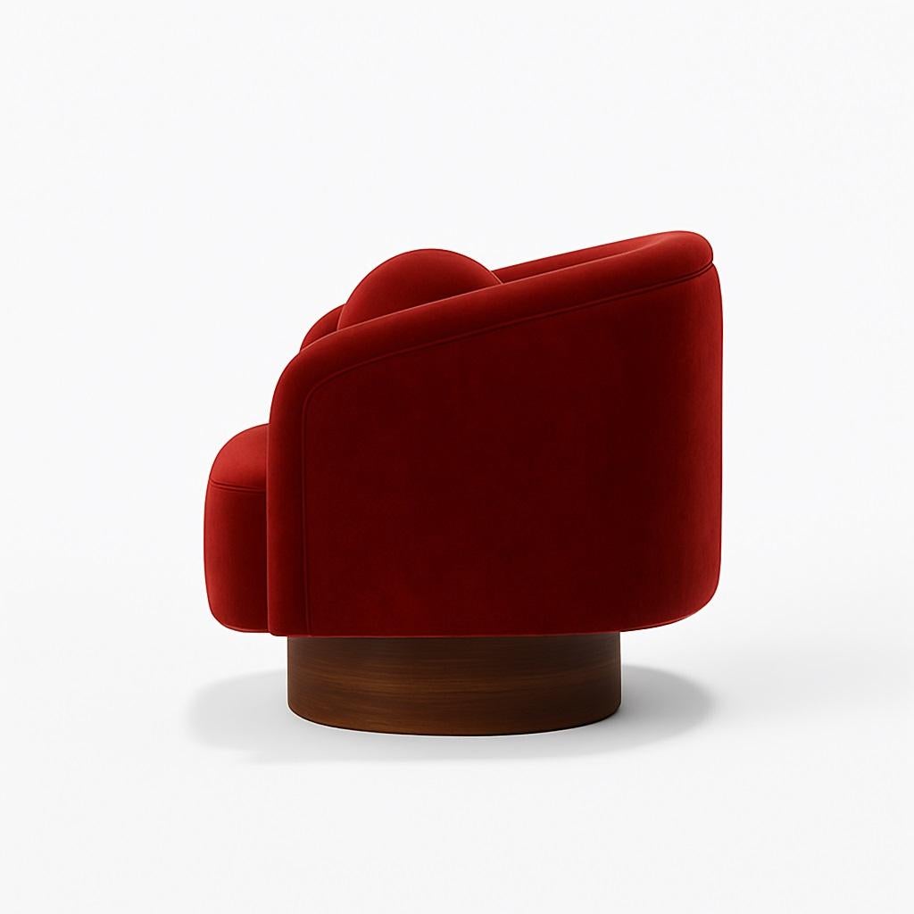 Moderno Poltrona contemporanea imbottita in velluto Performance con base in legno in vendita