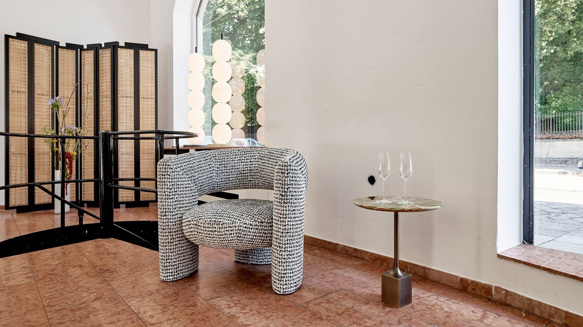 Contemporary Sessel 'Via del Corso' von Man of Parts, Nimbus 010 (Dedar) im Angebot 3