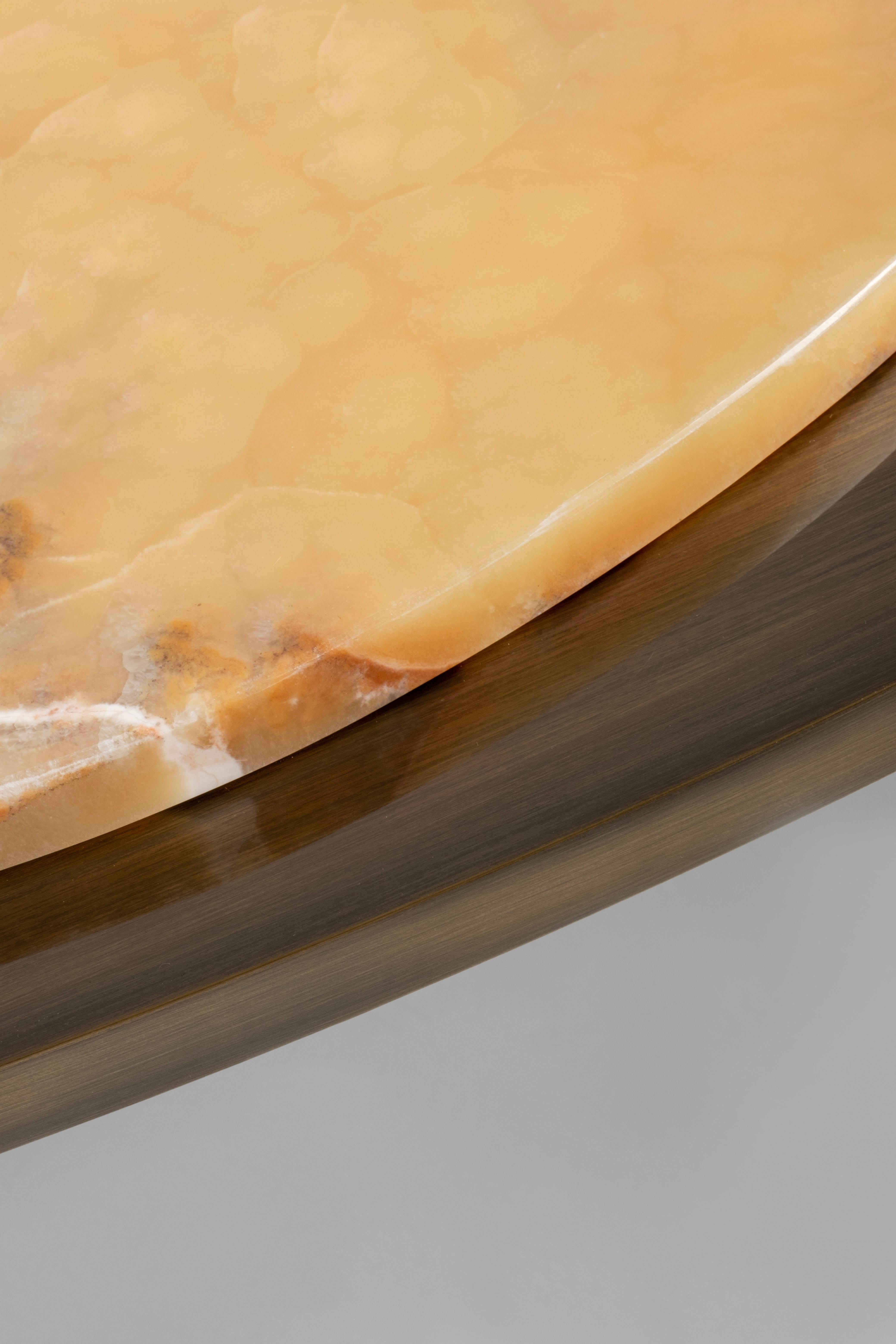 Table basse contemporaine AMONA, laiton onyx, fait à la main au Portugal par Greenapple en vente 5