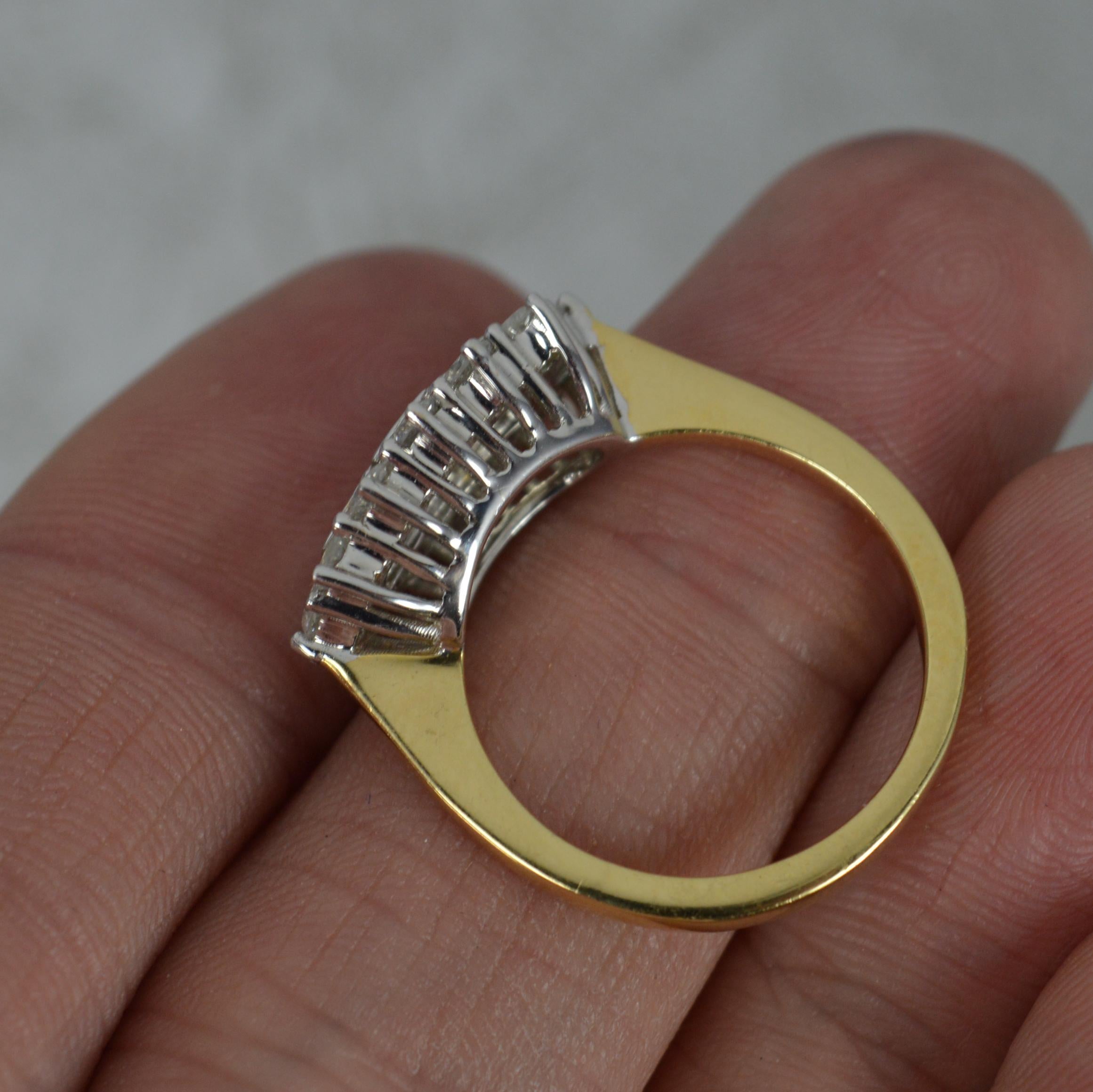 Contemporary Art Deco Style 1.00 Carat Diamond and 18 Carat Gold Cluster Ring In Good Condition In St Helens, GB