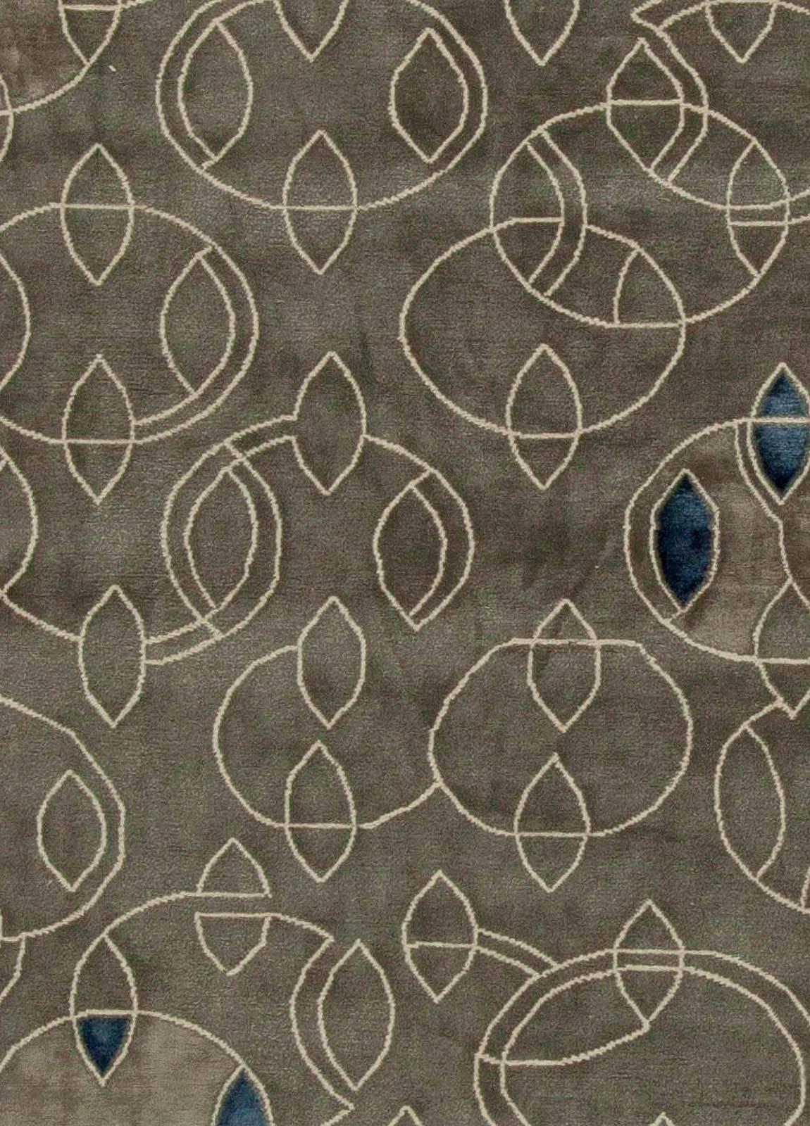 Contemporary Art Deco Design handmade wool and silk rug by Doris Leslie Blau.
Size: 11'10