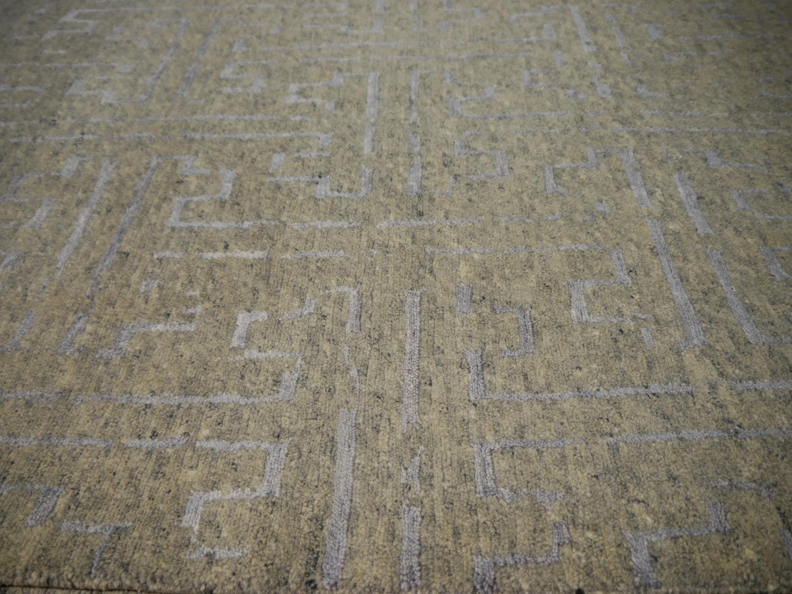 Zeitgenssischer, handgeknpfter Art-Dco-Teppich aus Wolle und Seide aus der Djoharian-Kollektion im Angebot 2