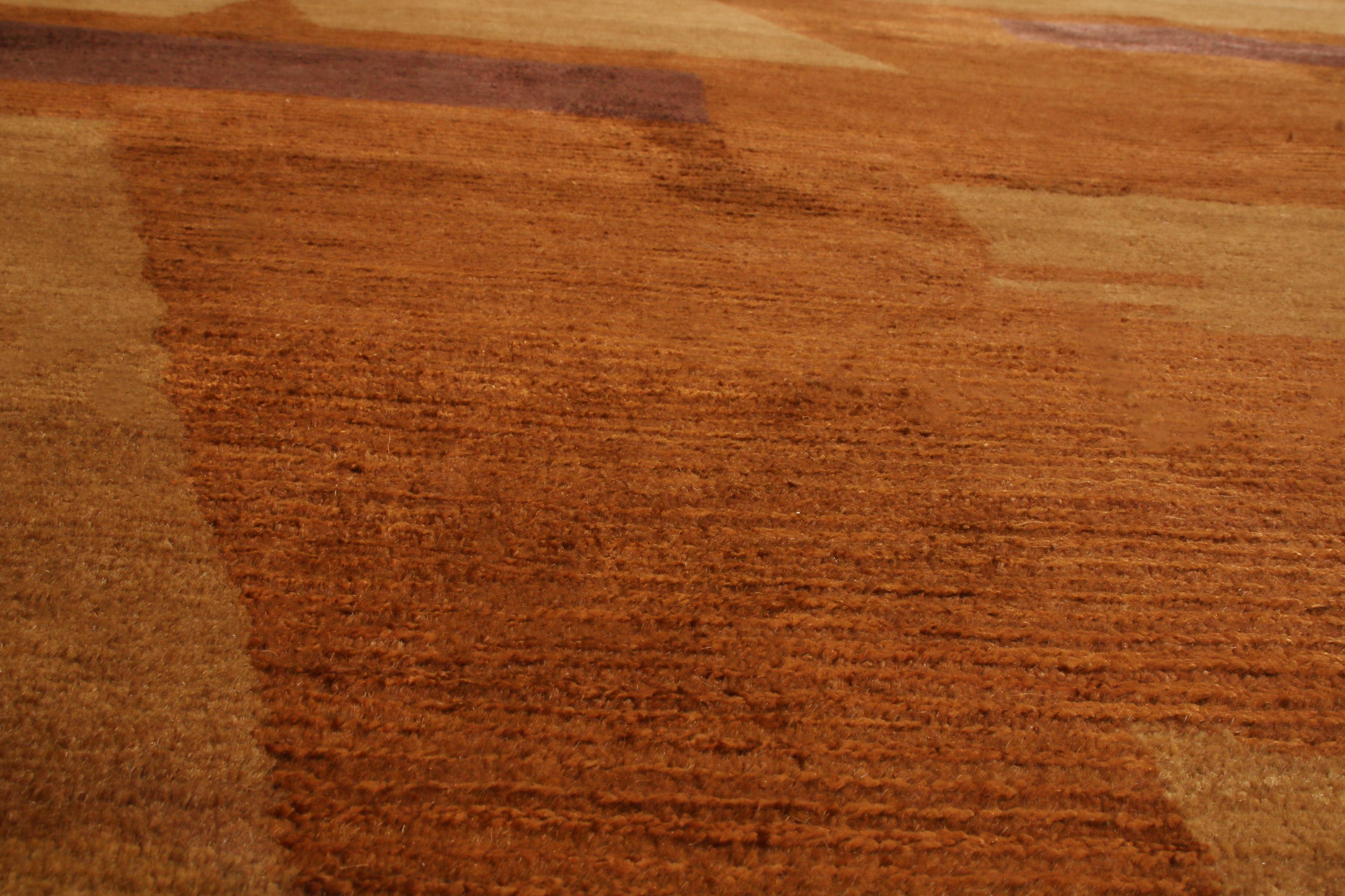 Alfombra Contemporánea de Lana y Seda Marrón y Beige de Diseño Inspirado en el Art Decó Anudado a mano en venta