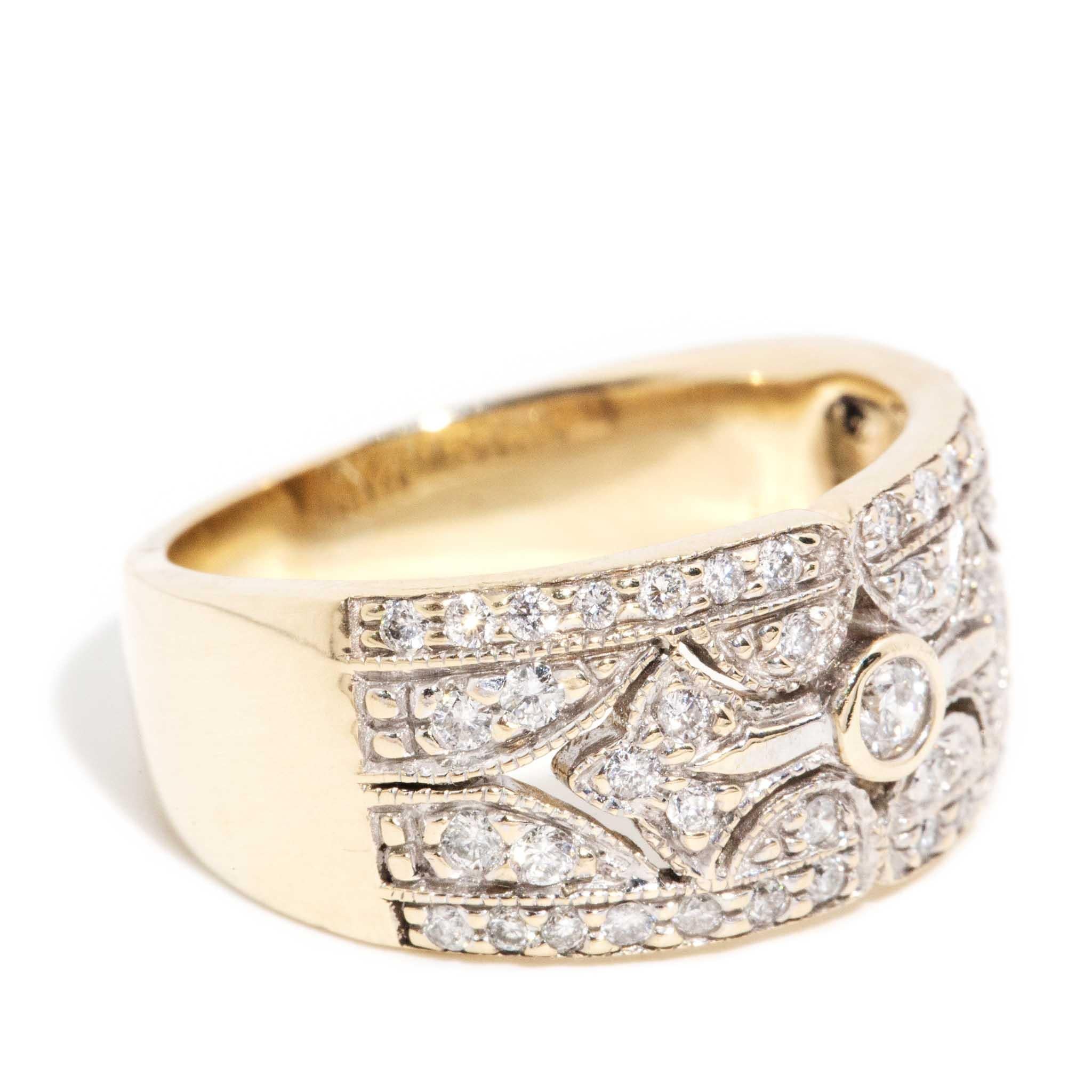 Brilliant Cut Contemporary Art Deco Inspired Diamond Filigree Band 9 Carat Yellow Gold For Sale