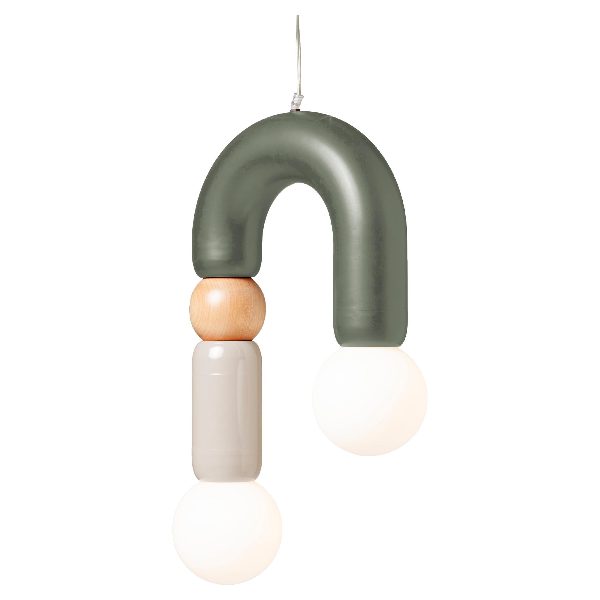 Lampe à suspension Art Déco contemporaine Play II en sauge, taupe et chêne naturel par UTU