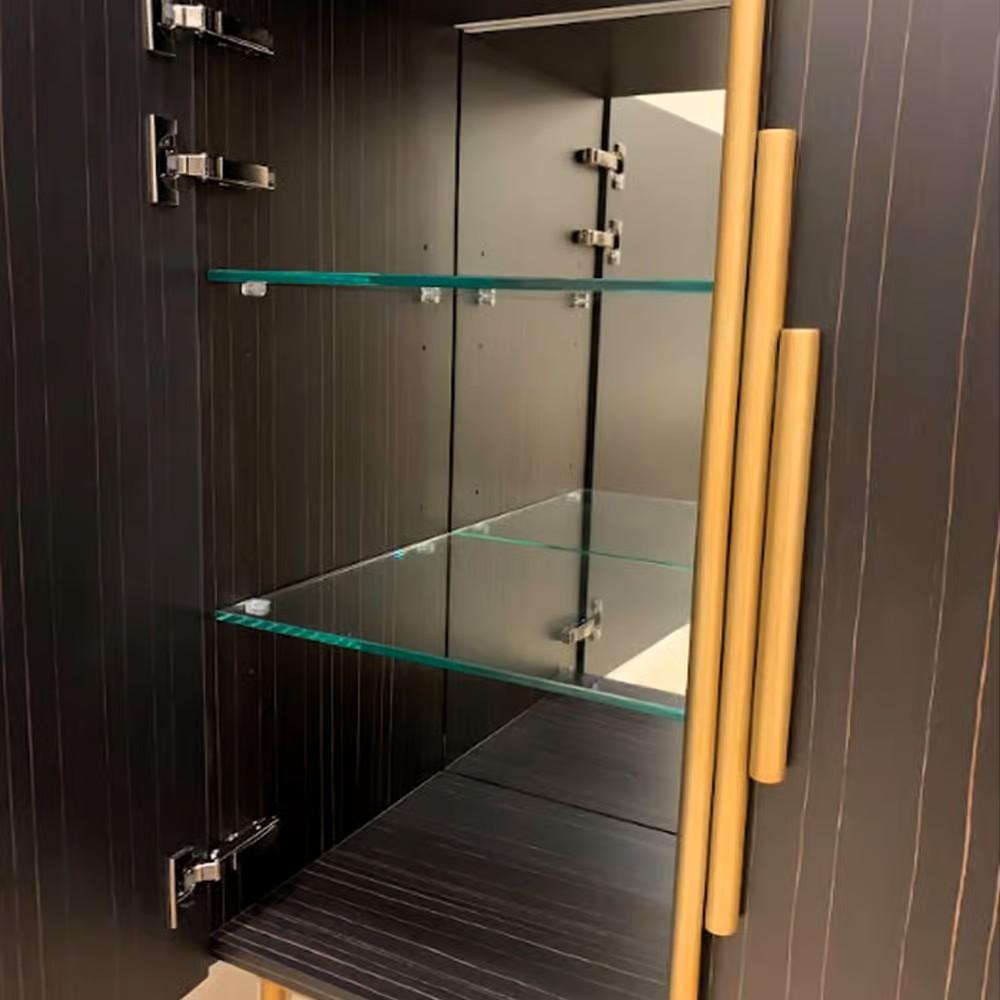 Portoghese Armadio contemporaneo in stile Art Deco Revival di forma rettangolare di Mondo Design Studio in vendita