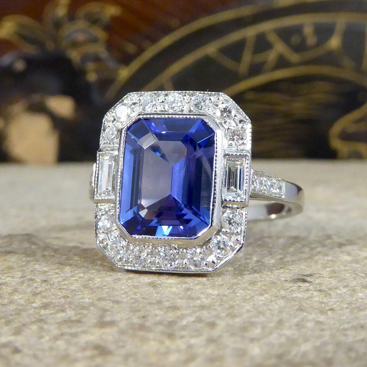 Contemporary Art Deco Style 2.20ct Tanzanite and Diamond Cluster Ring in Plat In Good Condition In Yorkshire, West Yorkshire