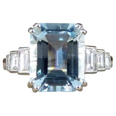 Contemporary Art Deco Style 2.80ct Aquamarine and Diamond Ring in Platinum