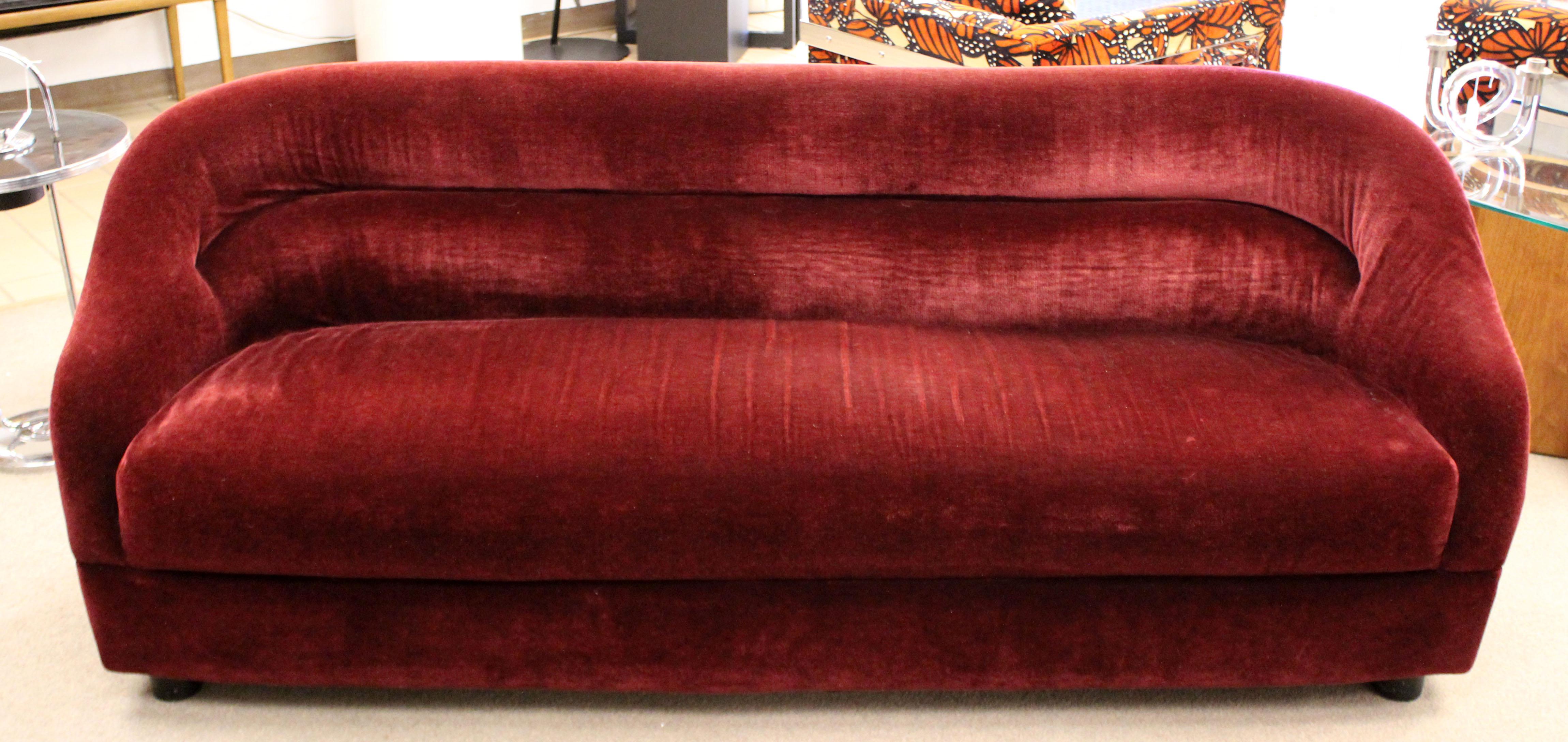 For your consideration is a stylishly chic, red mohair blend Art Deco style loveseat settee, signed Mary M, for David-Edward Furniture. In excellent condition. The dimensions are 74
