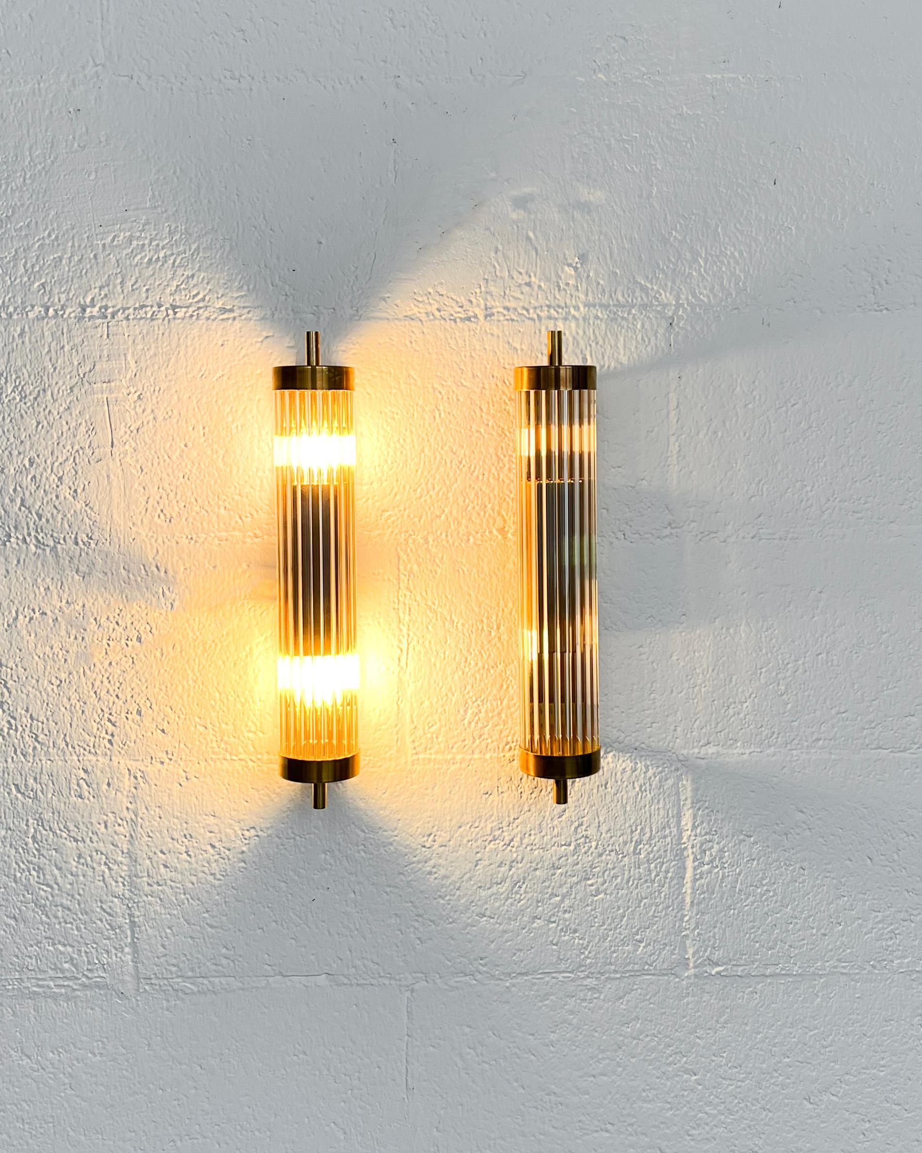 Art Deco Wall Lamp Appliques in Brass and Glass , Wall Sconces 1930's - 1960's For Sale 10