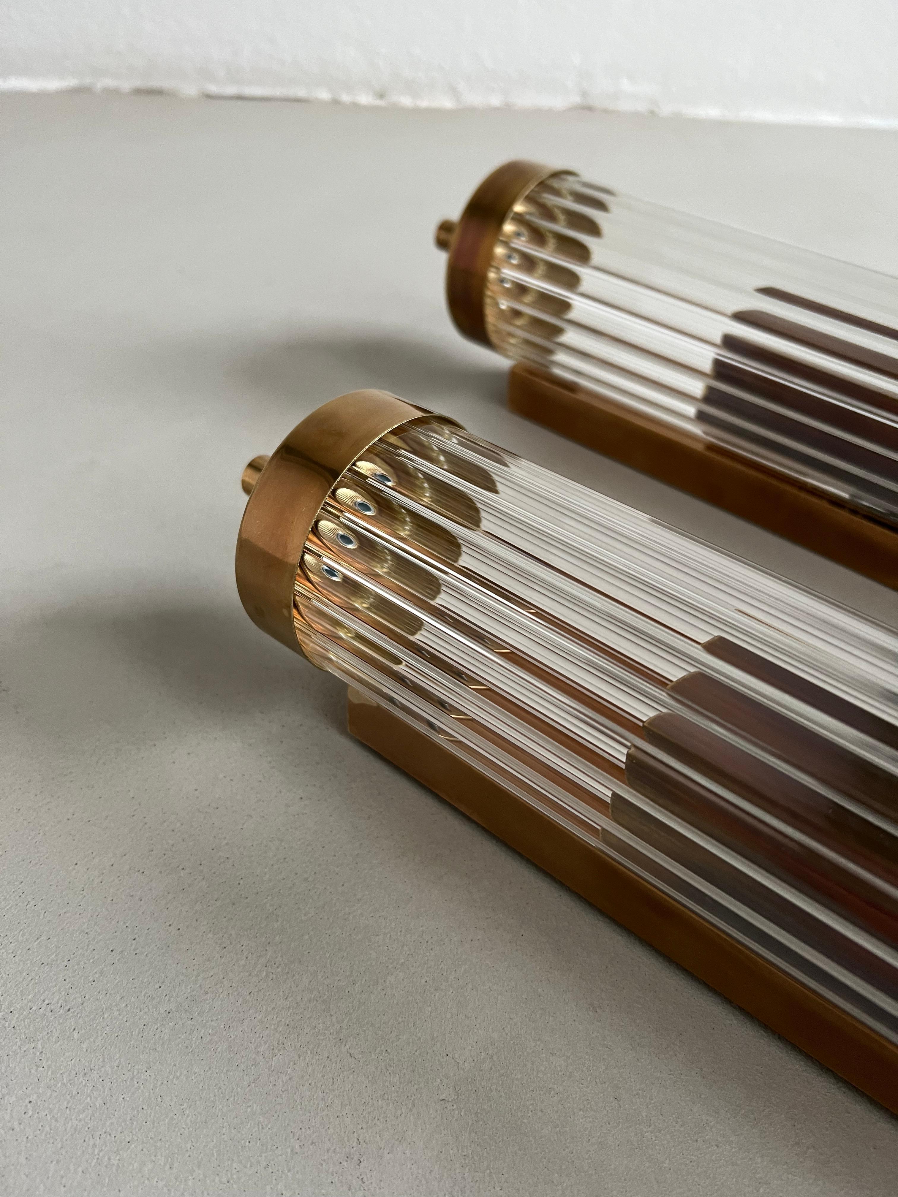 Art-Déco-Wandleuchte aus Messing und Glas, Wandleuchter, mehrere verfügbar im Zustand „Neu“ im Angebot in Milano, IT