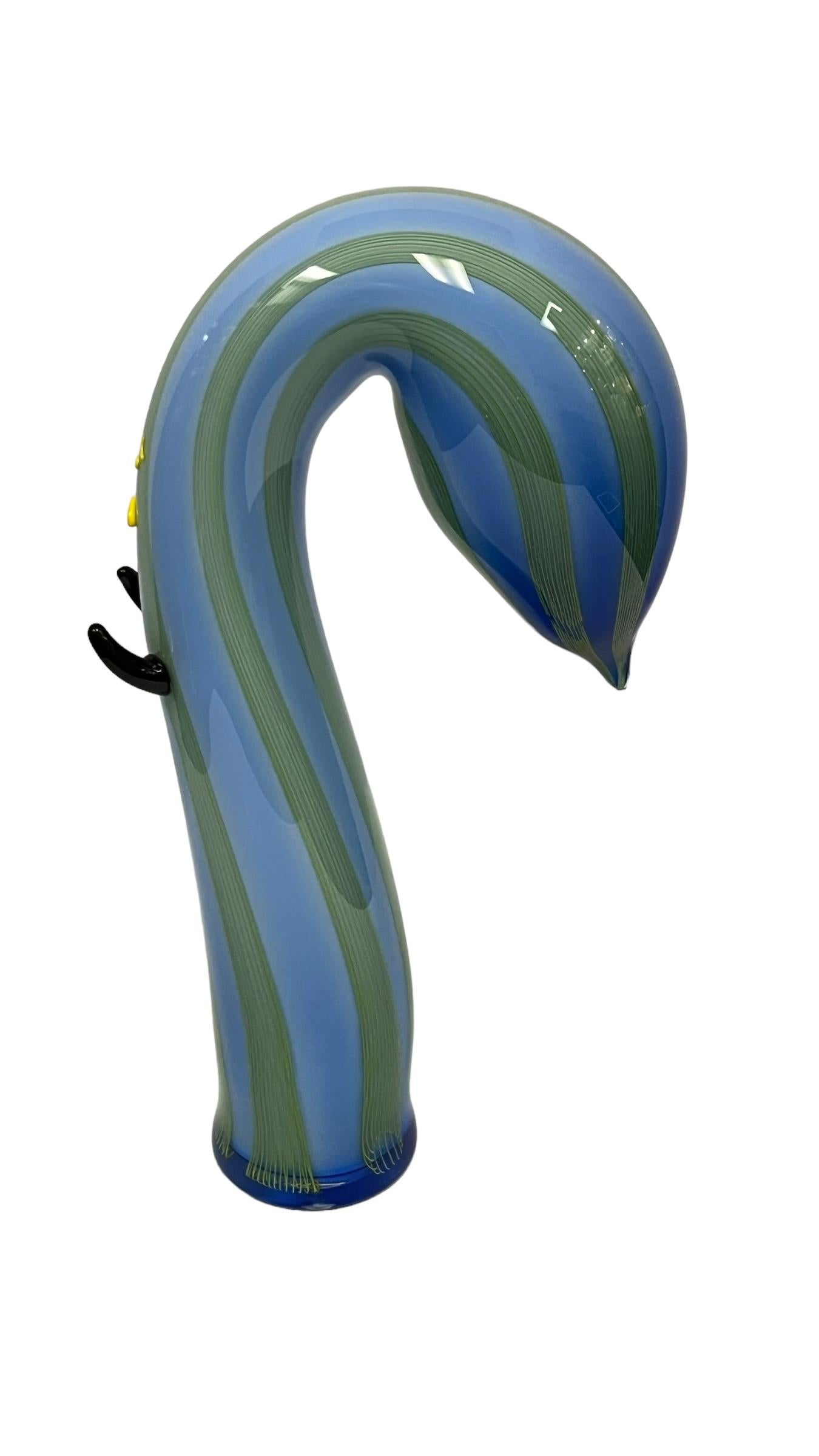 Scultura di mostro Drooper blu in vetro artistico contemporary di Austin Stern in vendita 3