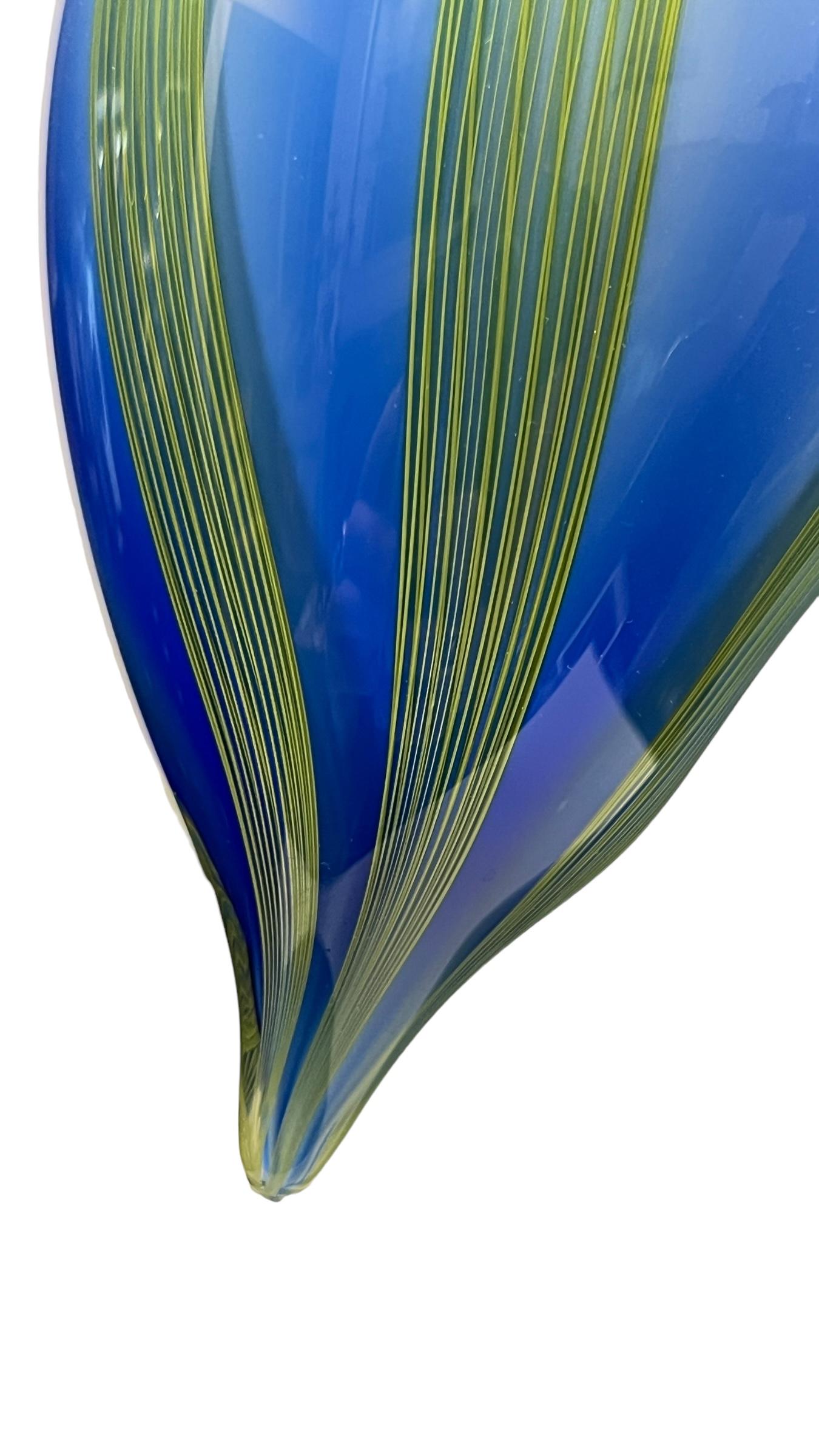 Scultura di mostro Drooper blu in vetro artistico contemporary di Austin Stern in vendita 1