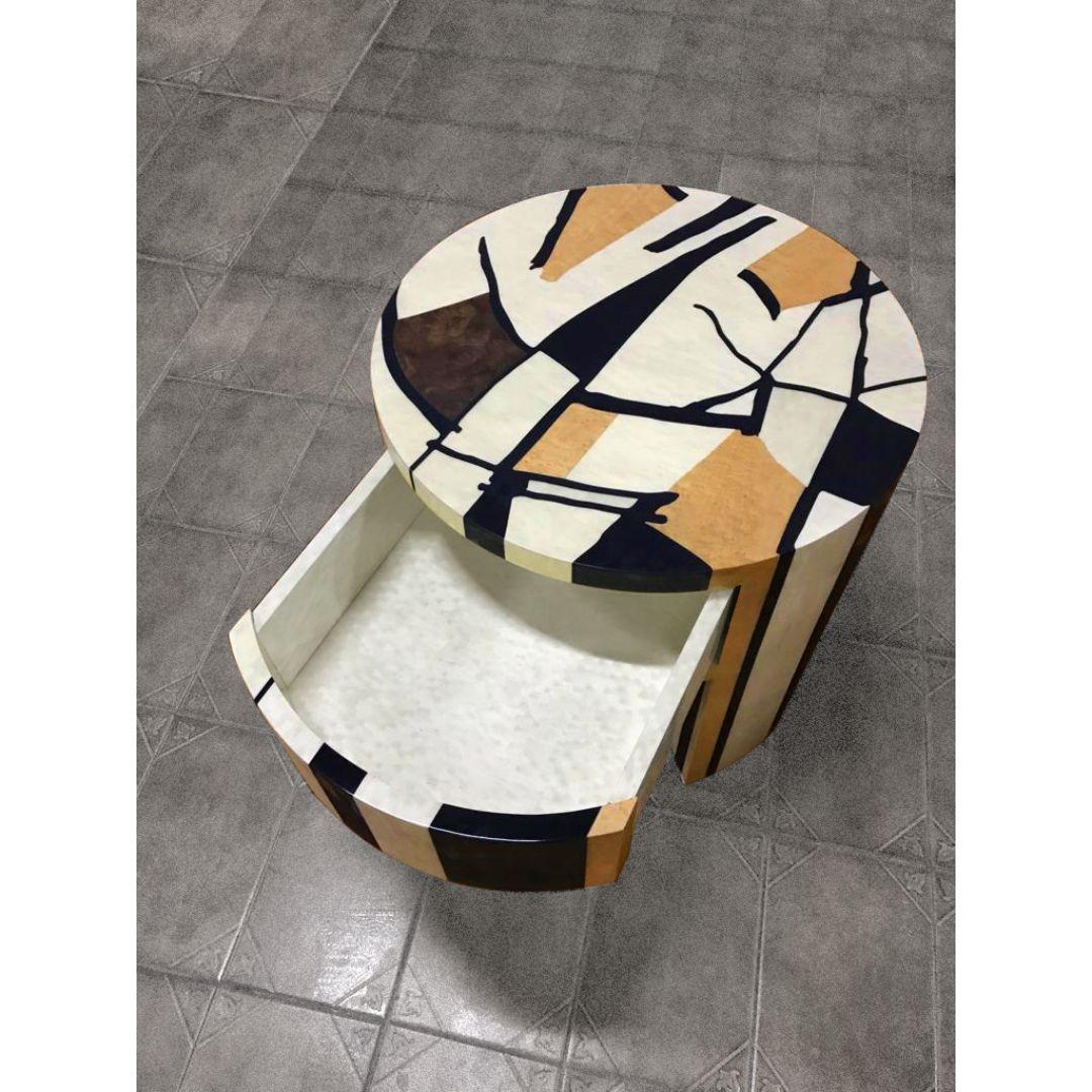 Contemporary Art-Inspired Round Bedside Table Nightstand Wood Marquetry In New Condition For Sale In Porto, PT