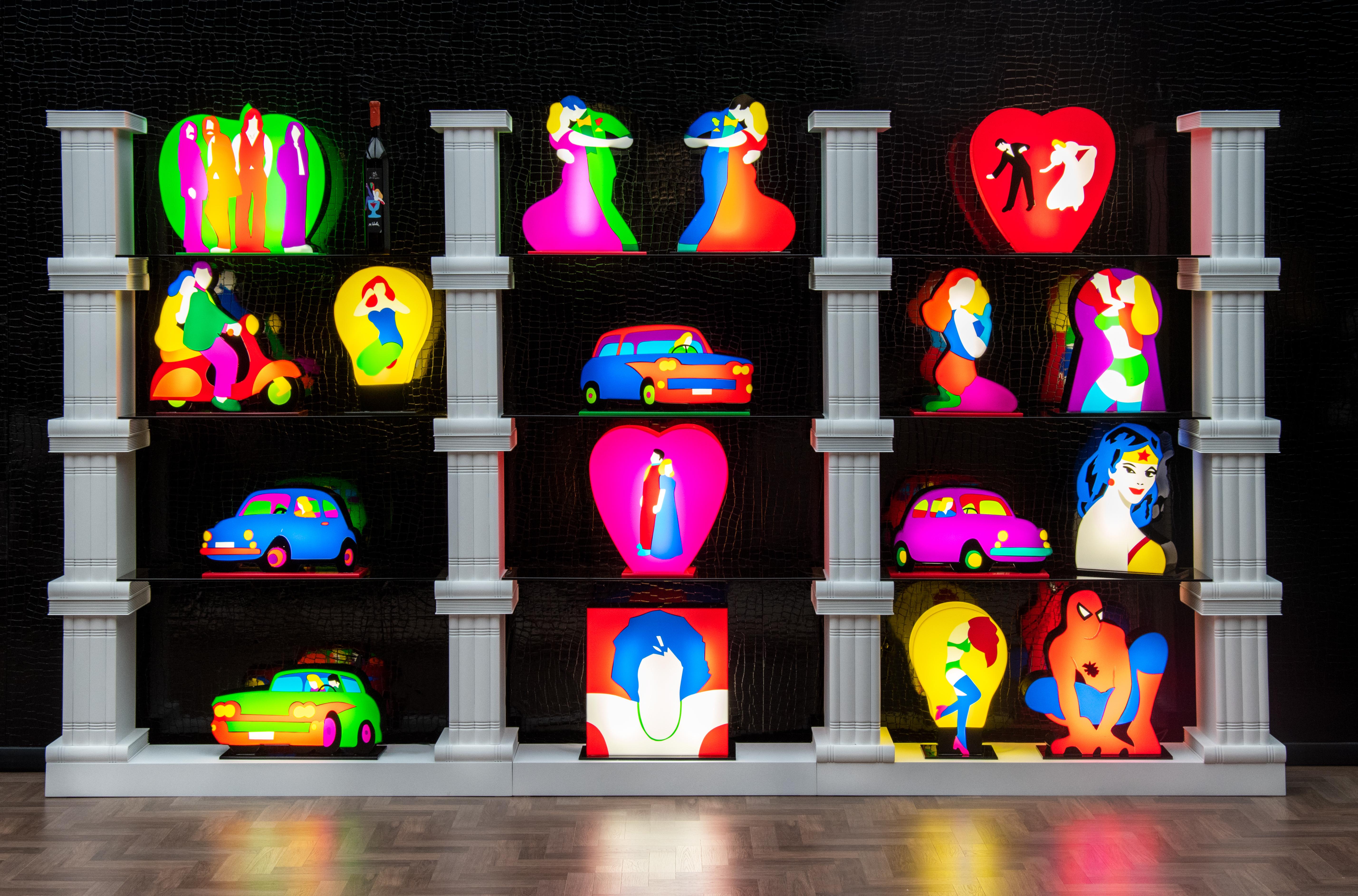 Light sculpture
Made of perpex, neon and hand-applied films

