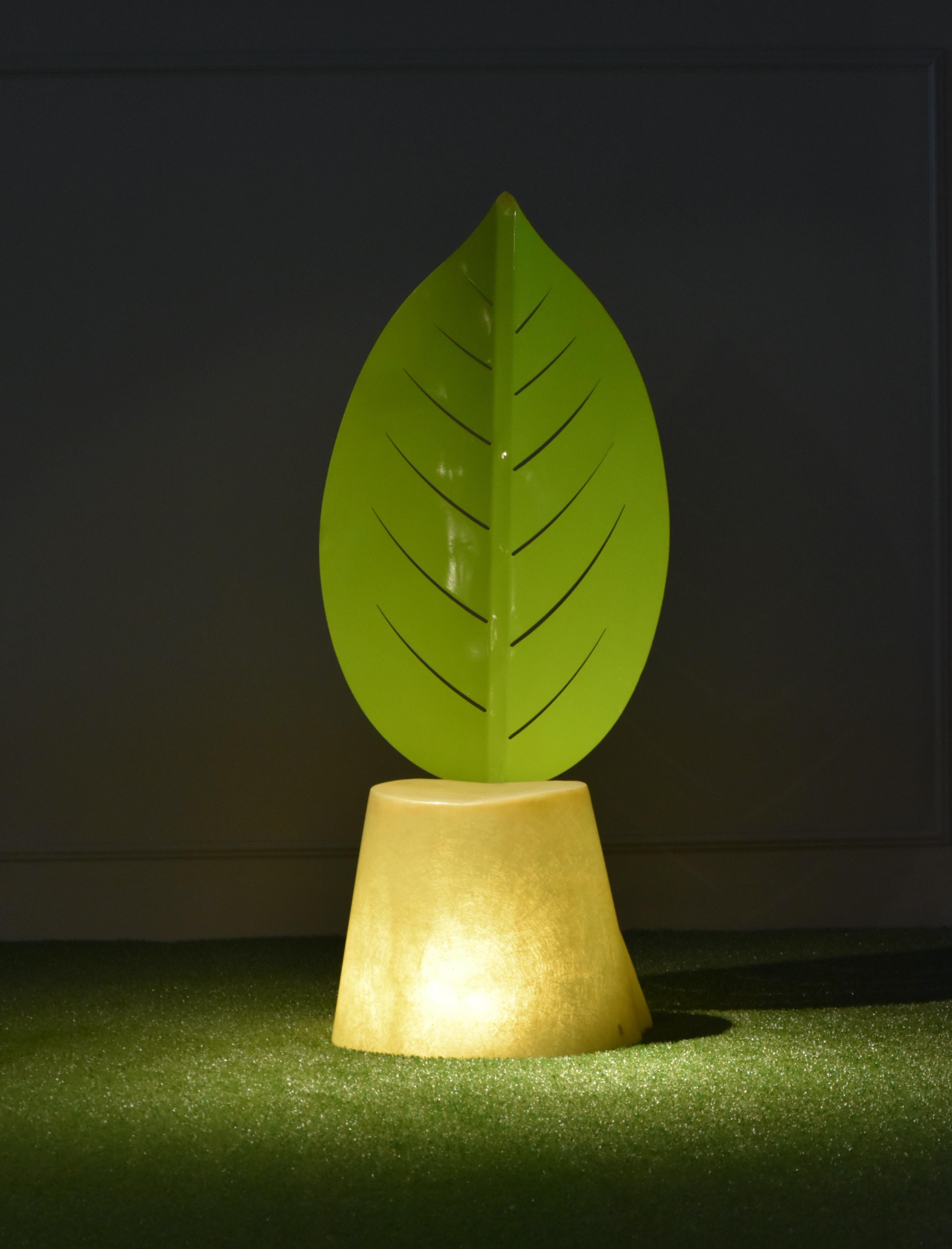 Siège luminescent - plaque peinte, fibre de verre
99 exemplaires numérotés et signés

