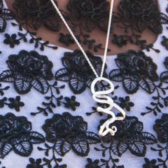 Pendentif en argent et filigrane Art Nouveau Contemporain Abstrait Organique