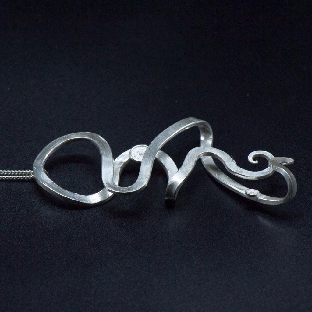 da uomo o donna Ciondolo in argento e filigrana in stile Art Nouveau astratto e organico in vendita