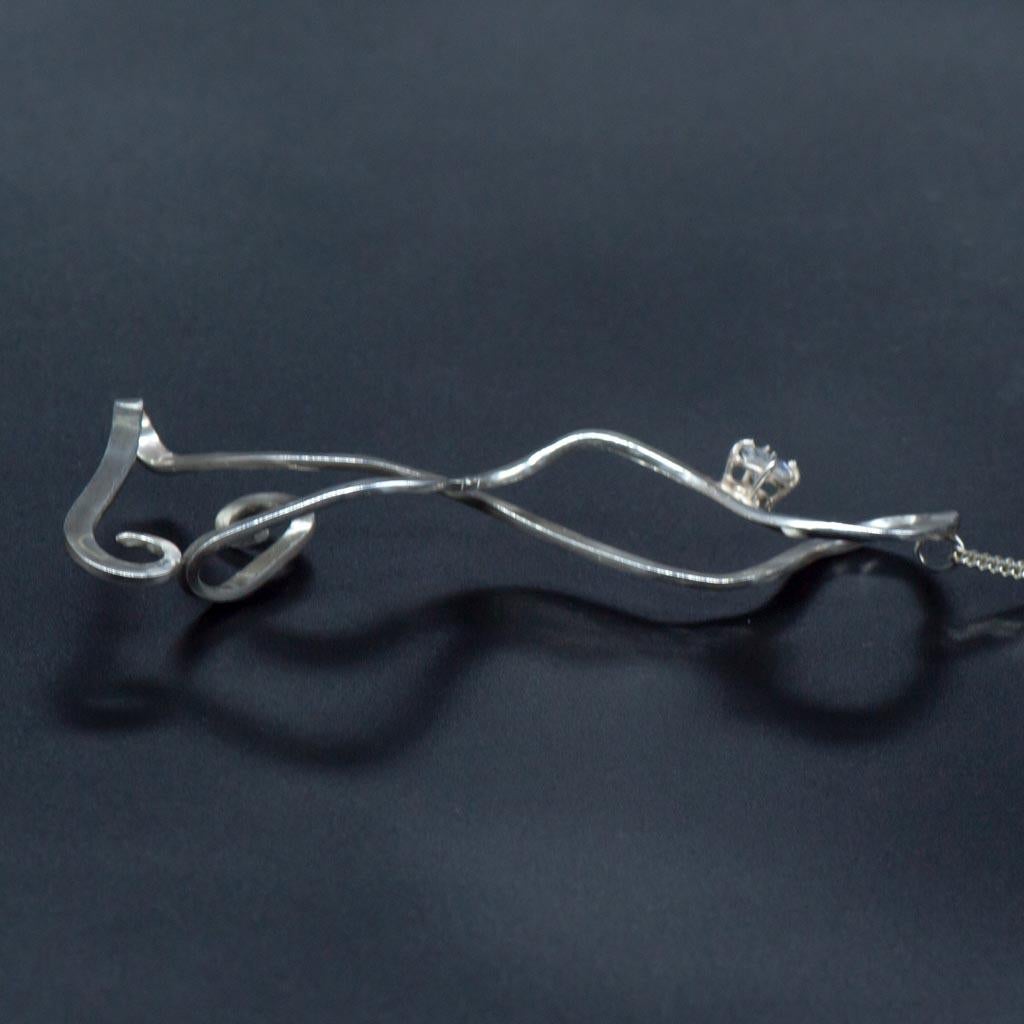 da uomo o donna Ciondolo in argento e pietre preziose in stile Art Nouveau astratto e organico in vendita