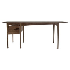 Bureau contemporain en bois Liu inspiré de l'art nouveau par Baker Hesseldenz