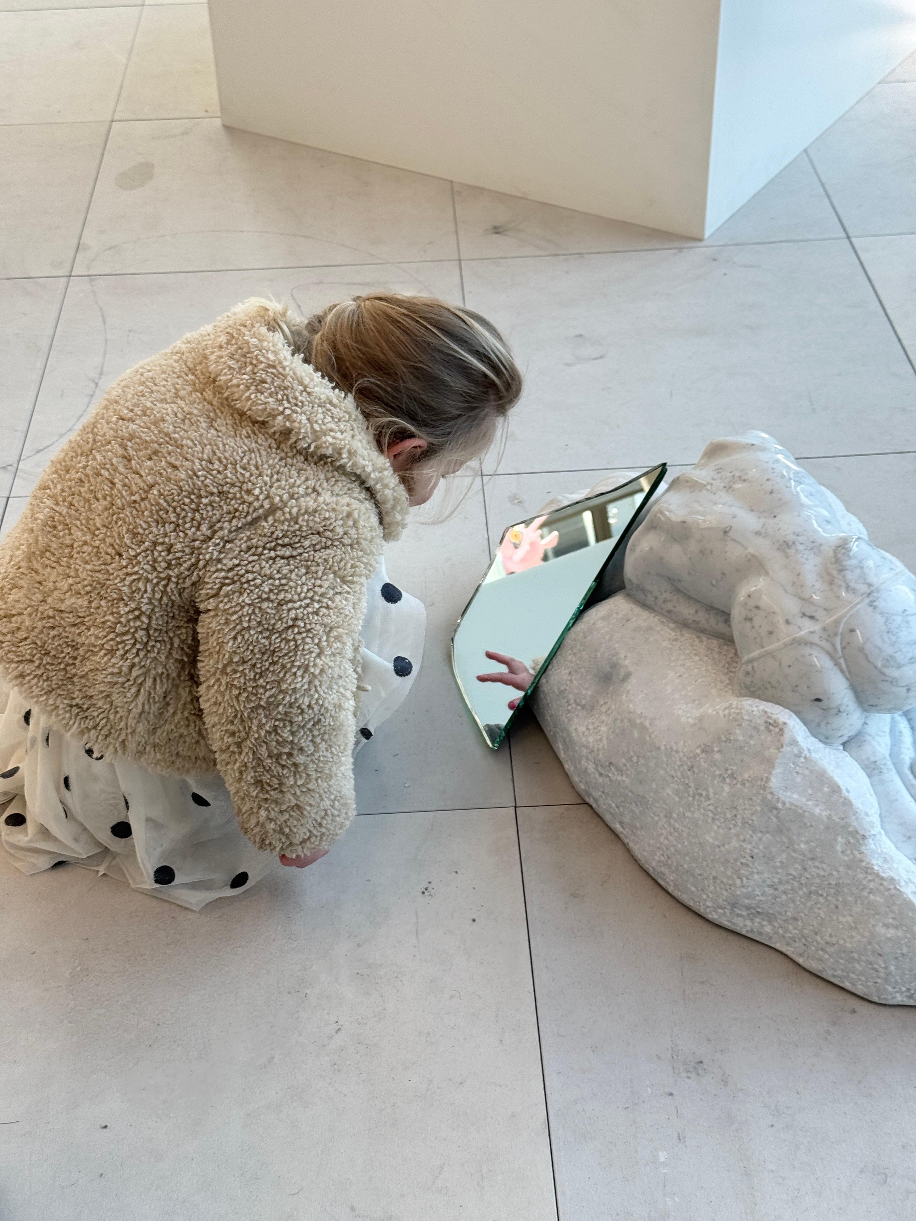 Modern Contemporary art sculpture marble with mirror shard by Roos Schneijderberg For Sale